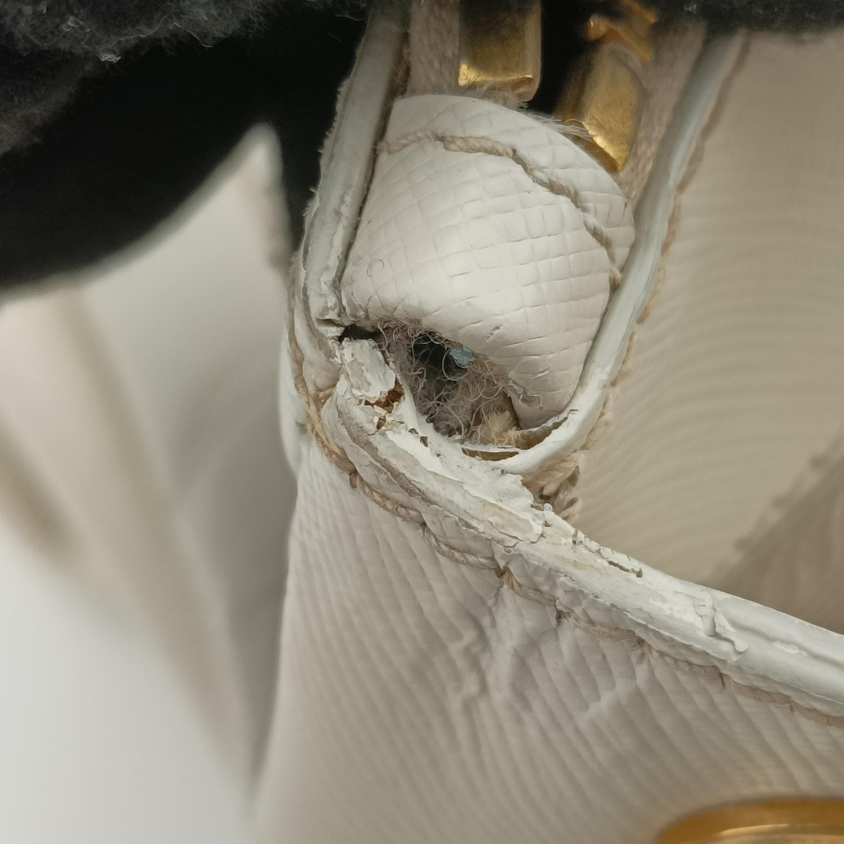 Galleria White SAFFIANO Leather BN1844 25ガレリア ホワイト サフィアーノレザー BN1844 25