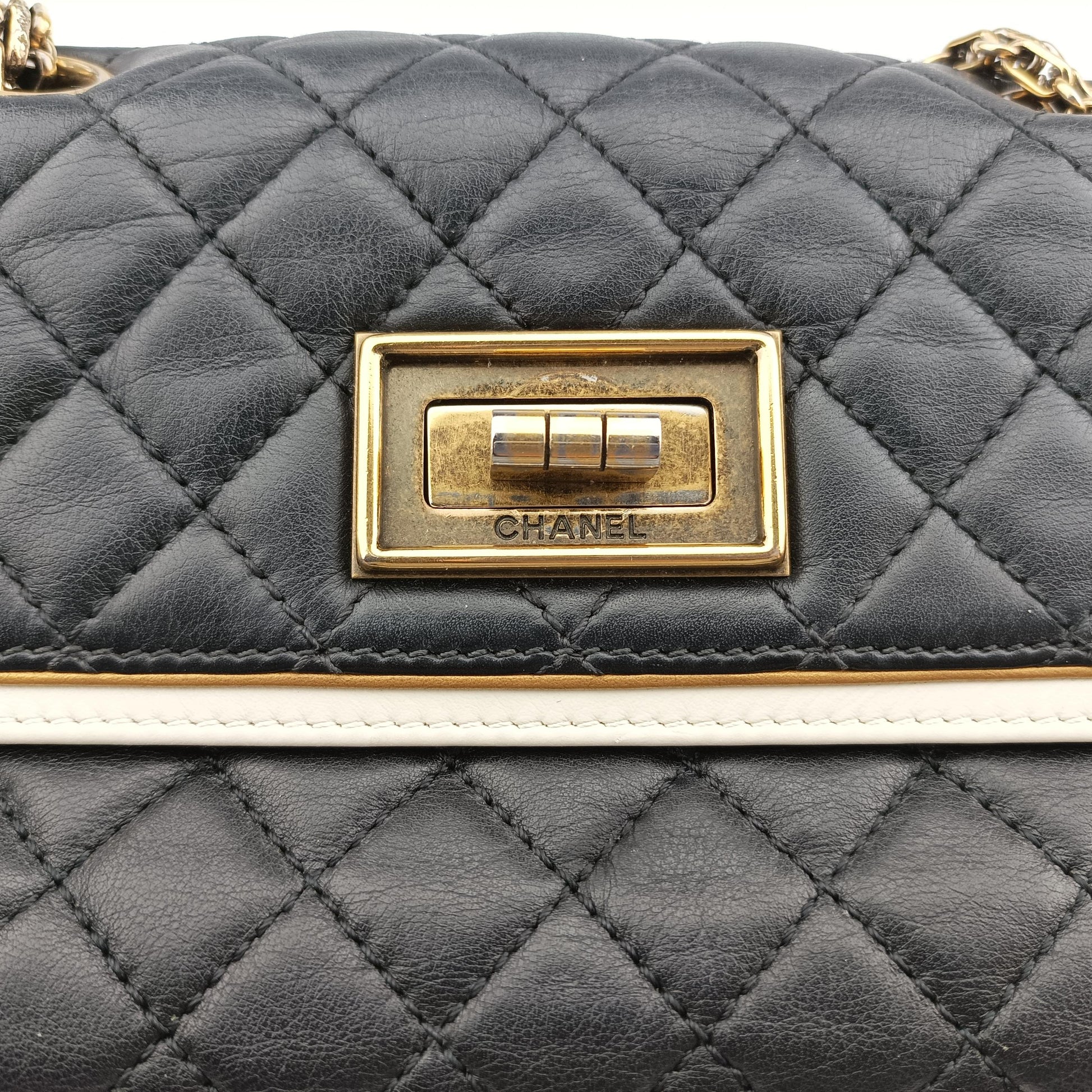 2.55 chain Black×white Leather A67500 177249052.55チェーン ブラック×ホワイト レザー A67500 17724905