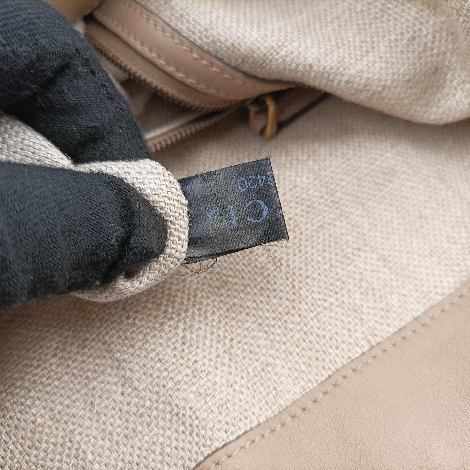 Large 1970 beige Leather 290681 C0002420ラージ 1970 ベージュ レザー 290681 C0002420