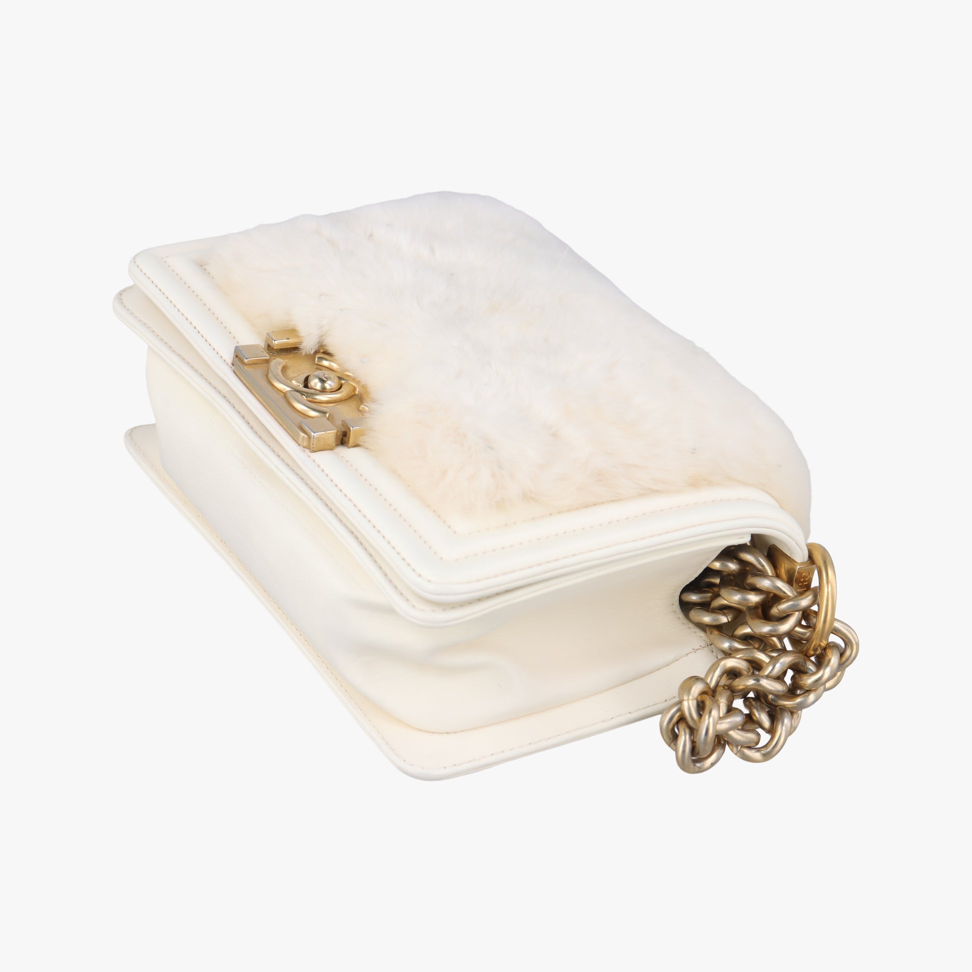 BOY CHANEL White Leather × Fur A67085 21959695ボーイシャネル ホワイト レザー × ファー Leather × Fur A67085 21959695