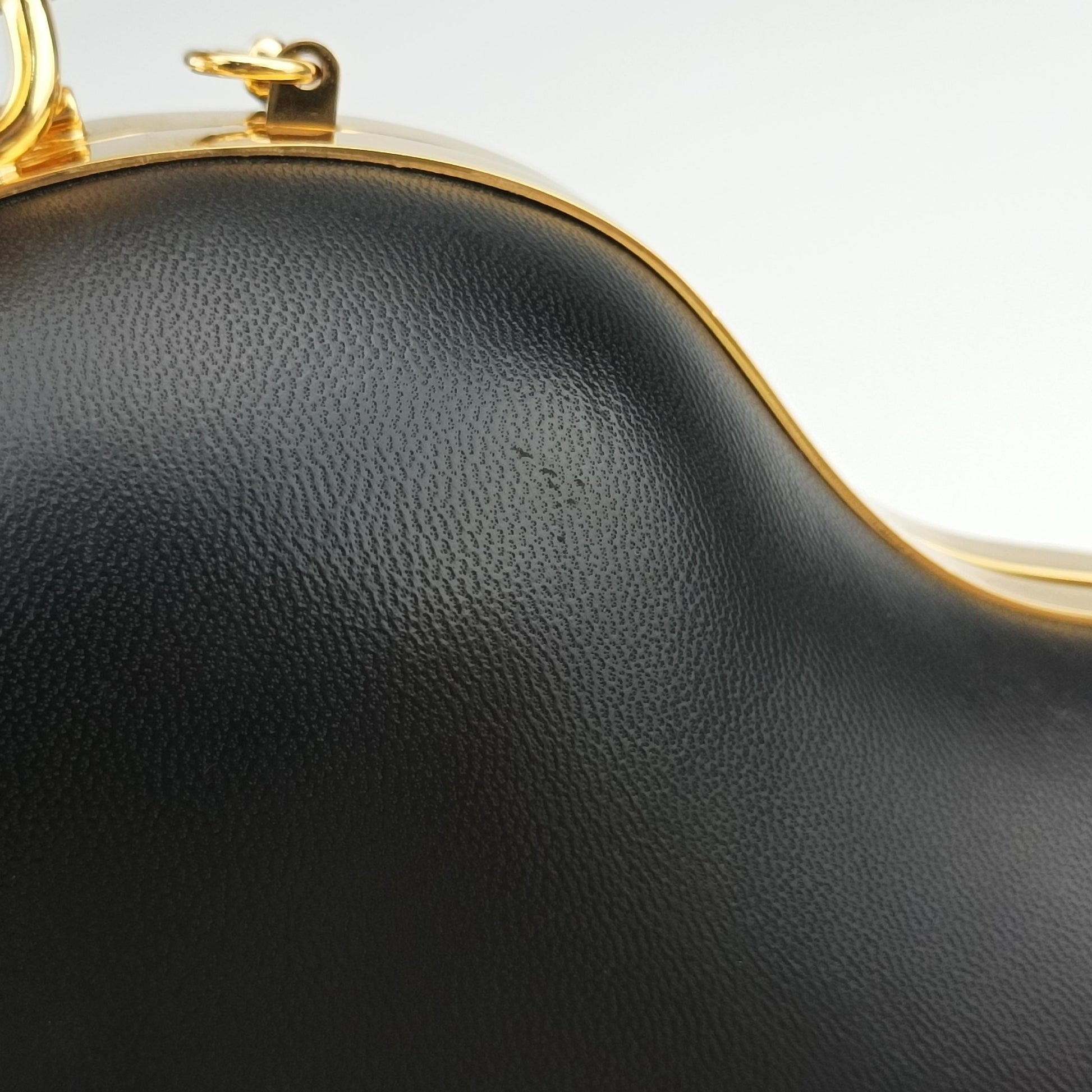 Love box heart Black Leather 466212 BCI466212.0918ラブボックス ハート型 ブラック レザー 466212 BCI466212.0918