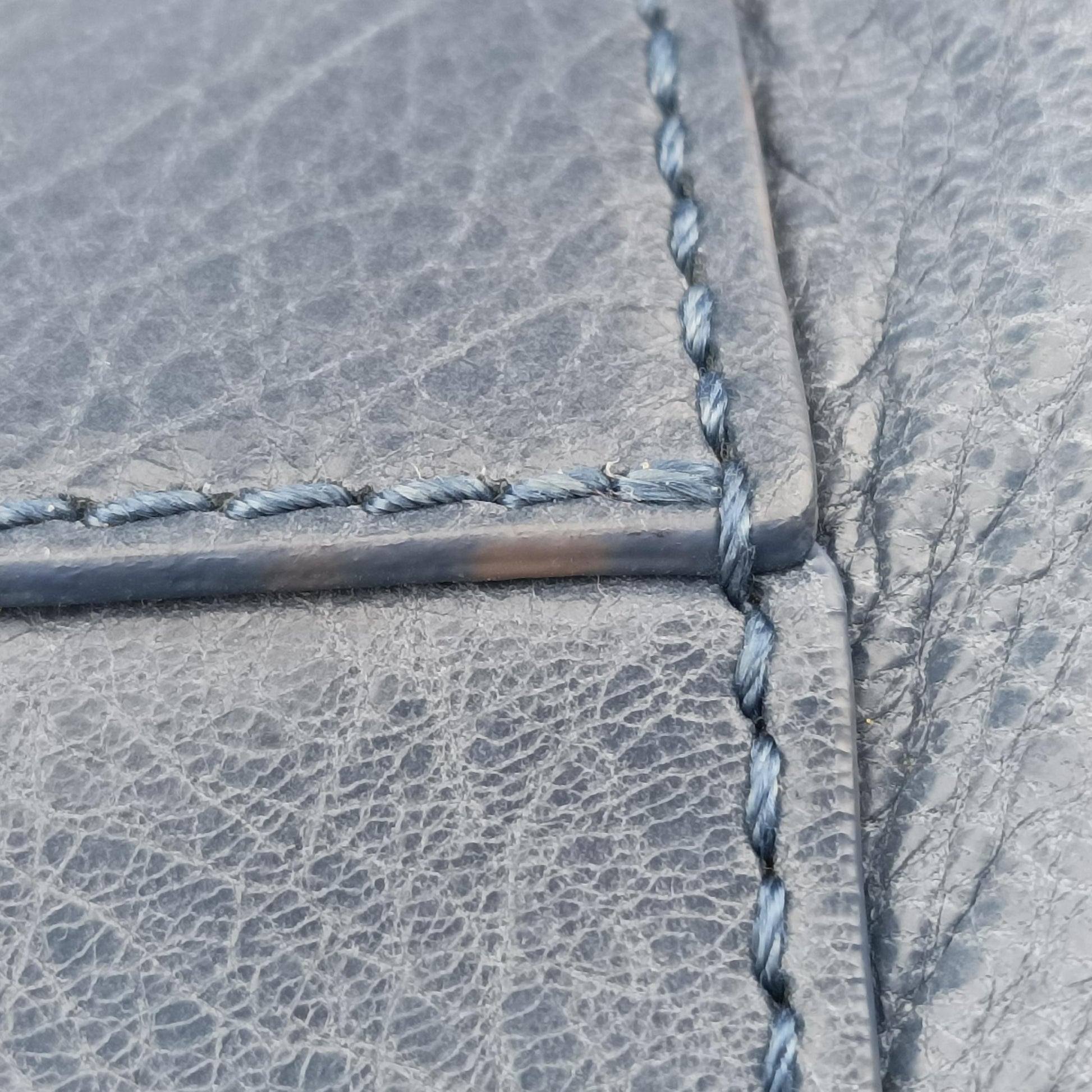 Classic Zip Traveller Blue lambskin 347922.4230.G.002123クラシック　ジップ　トラベラー ブルー ラムスキン 347922.4230.G.002123