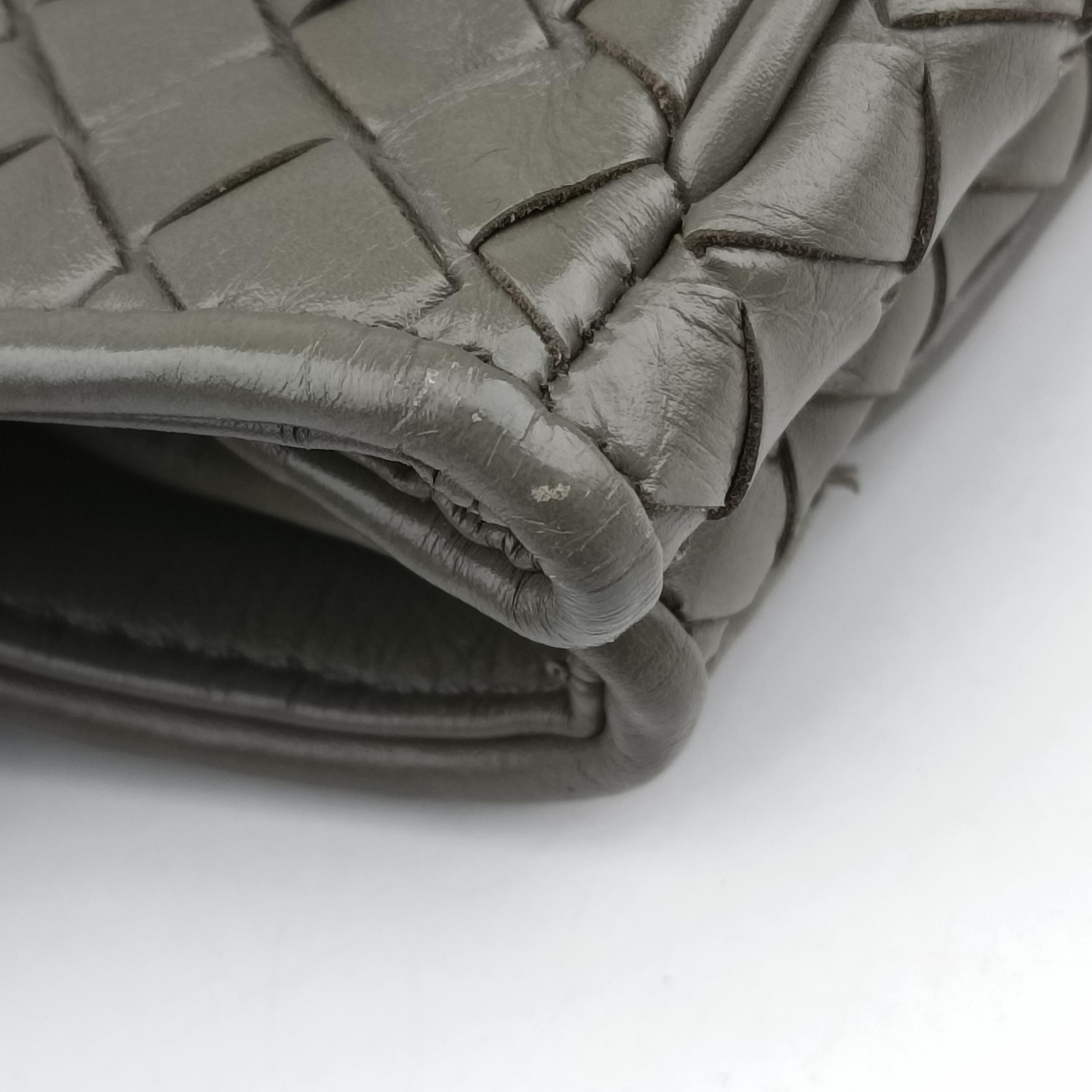 Intrecciato Grey lambskin B02440798Lイントレチャート グレー ラムスキン B02440798L