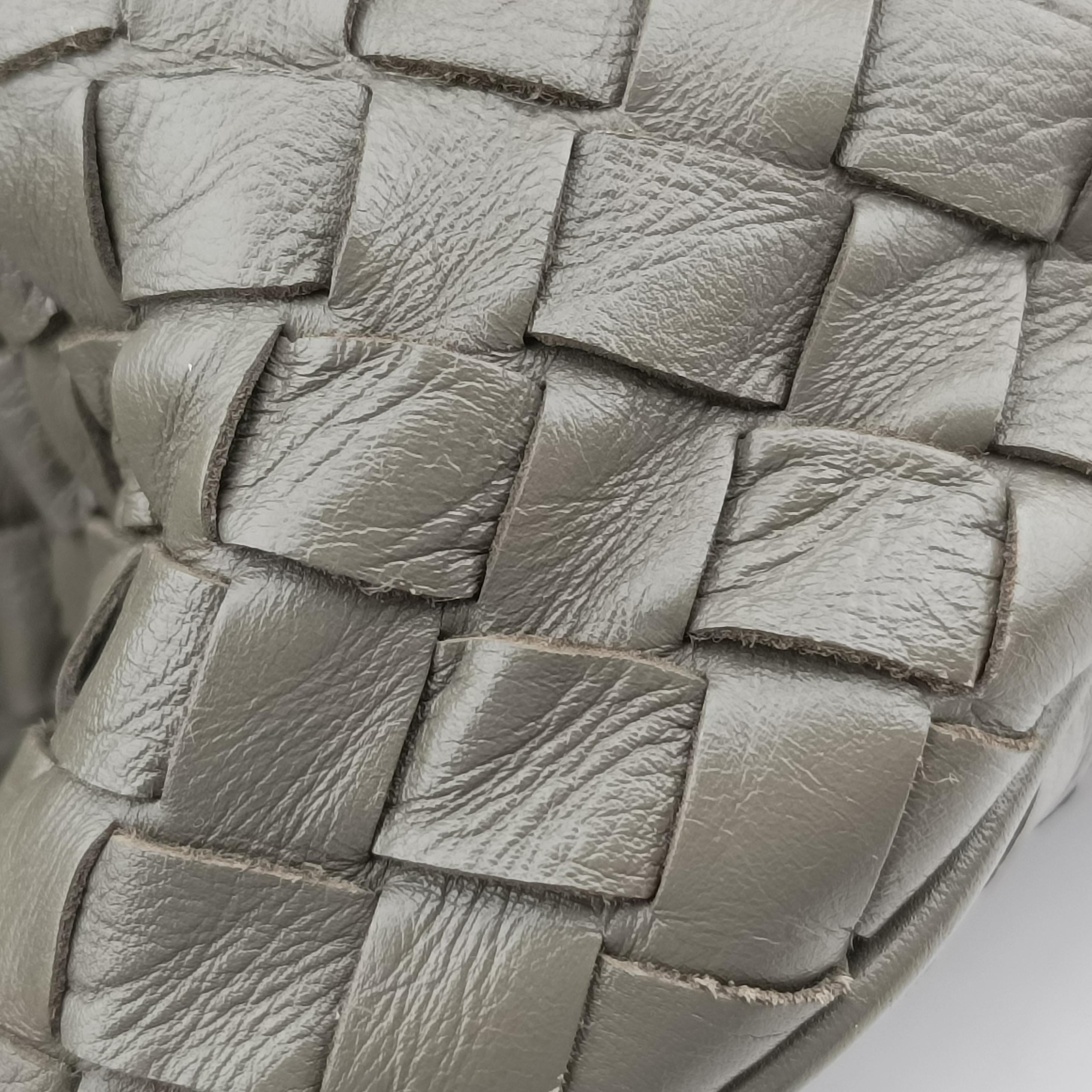 Intrecciato Grey lambskin B02440798Lイントレチャート グレー ラムスキン B02440798L