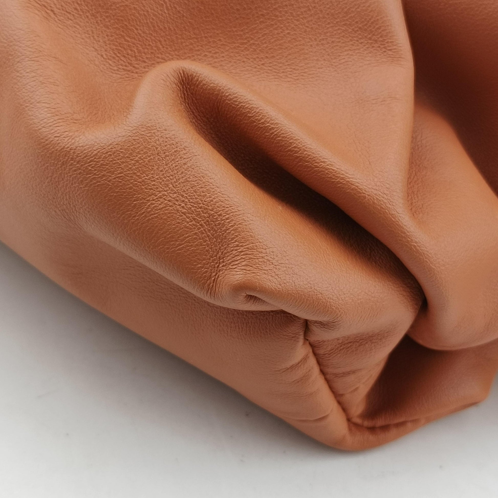 THE Chain Pouch Brown lambskin B09072901Jザ チェーン ポーチ ブラウン系 ラムスキン B09072901J