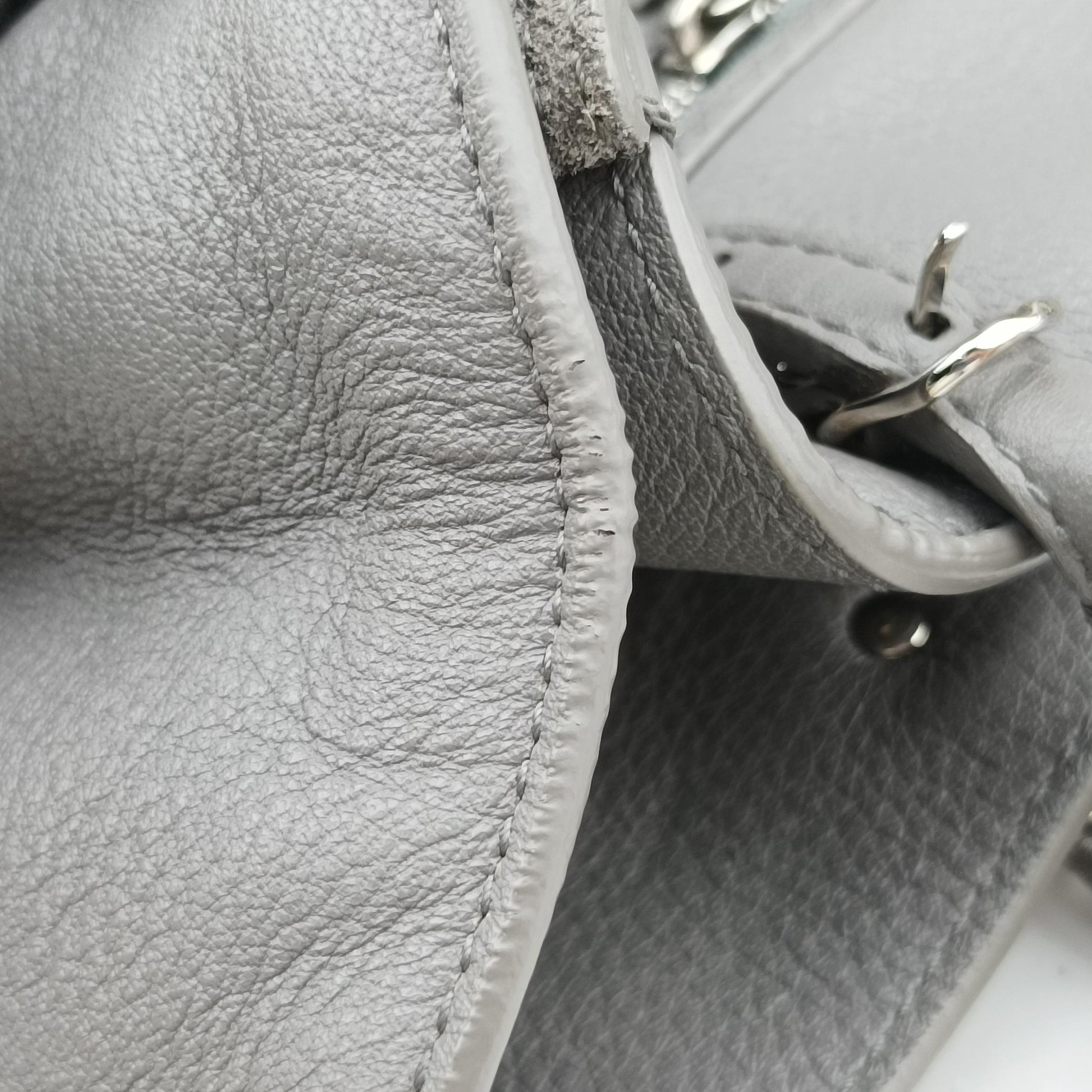 Paper A6 Zip Around Grey Leather 357333.1320.C.002123ペーパー A6 ジップアラウンド グレー レザー 357333.1320.C.002123