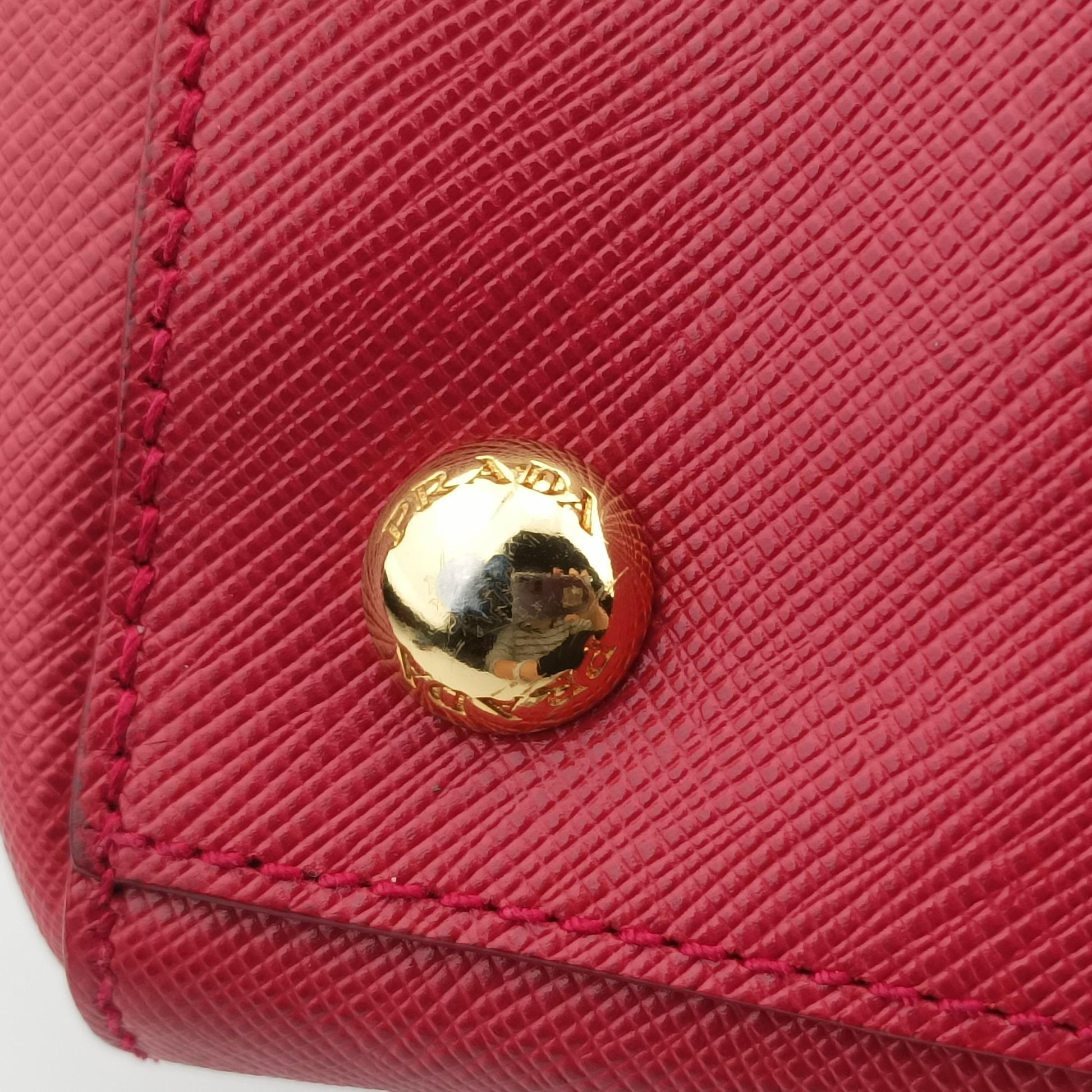 Triangle logo Red SAFFIANO Leather 208三角ロゴ レッド サフィアーノレザー 208