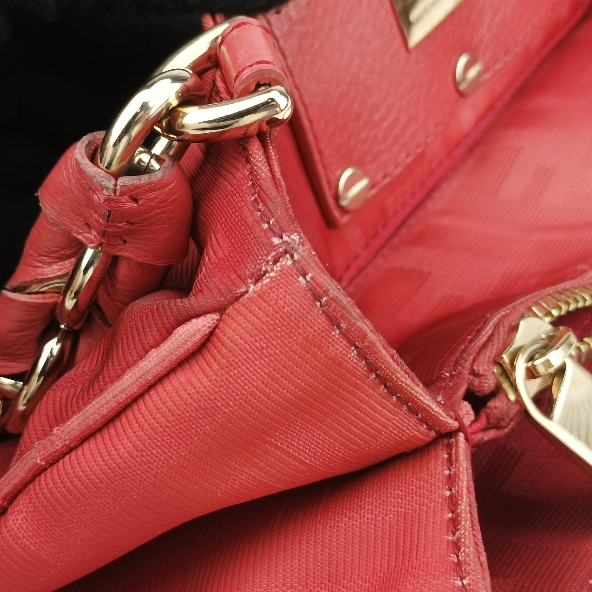 Mia Red fabric 8BR615 2516-8BR615.CFE-099ミア レッド ジャガード 8BR615 2516-8BR615.CFE-099