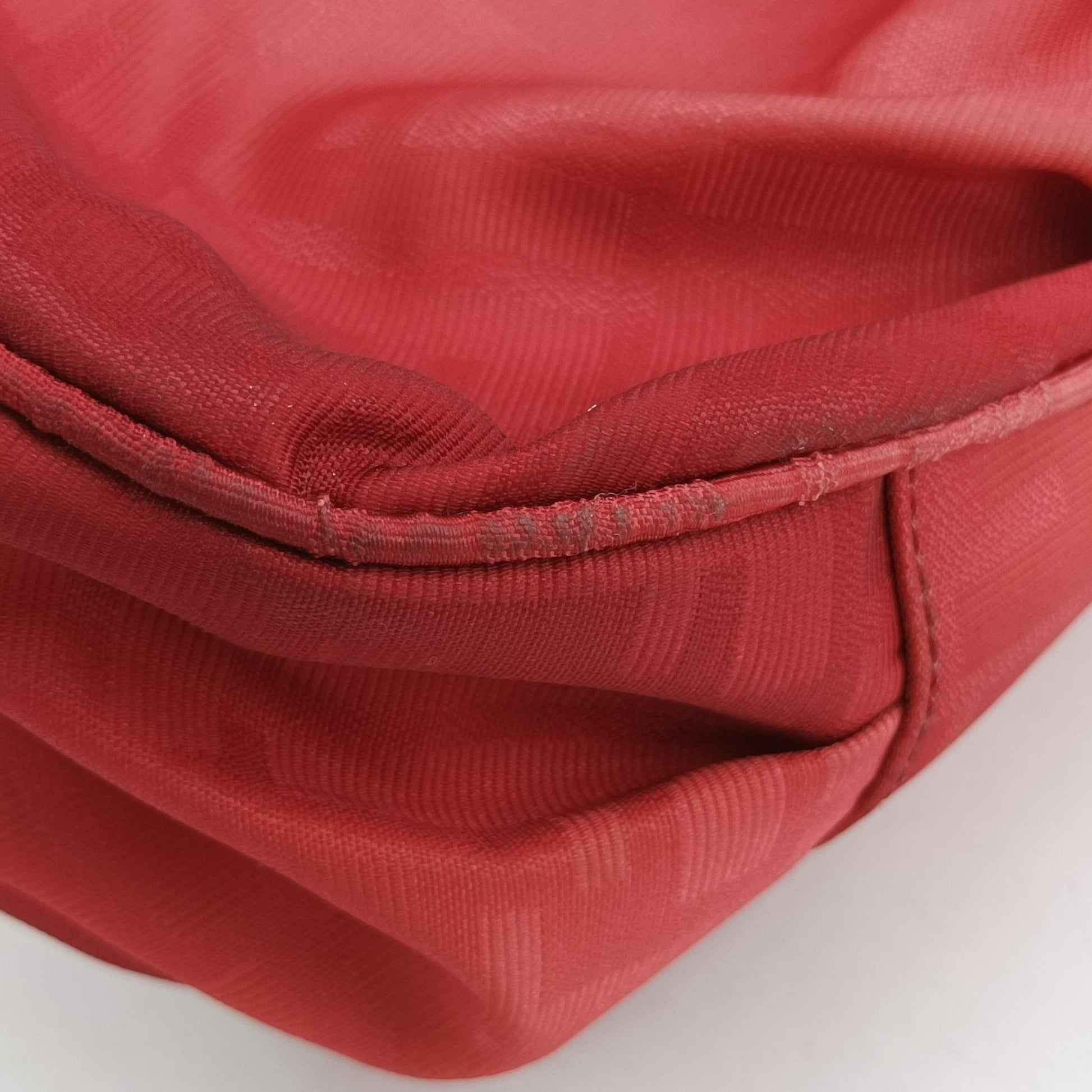 Mia Red fabric 8BR615 2516-8BR615.CFE-099ミア レッド ジャガード 8BR615 2516-8BR615.CFE-099