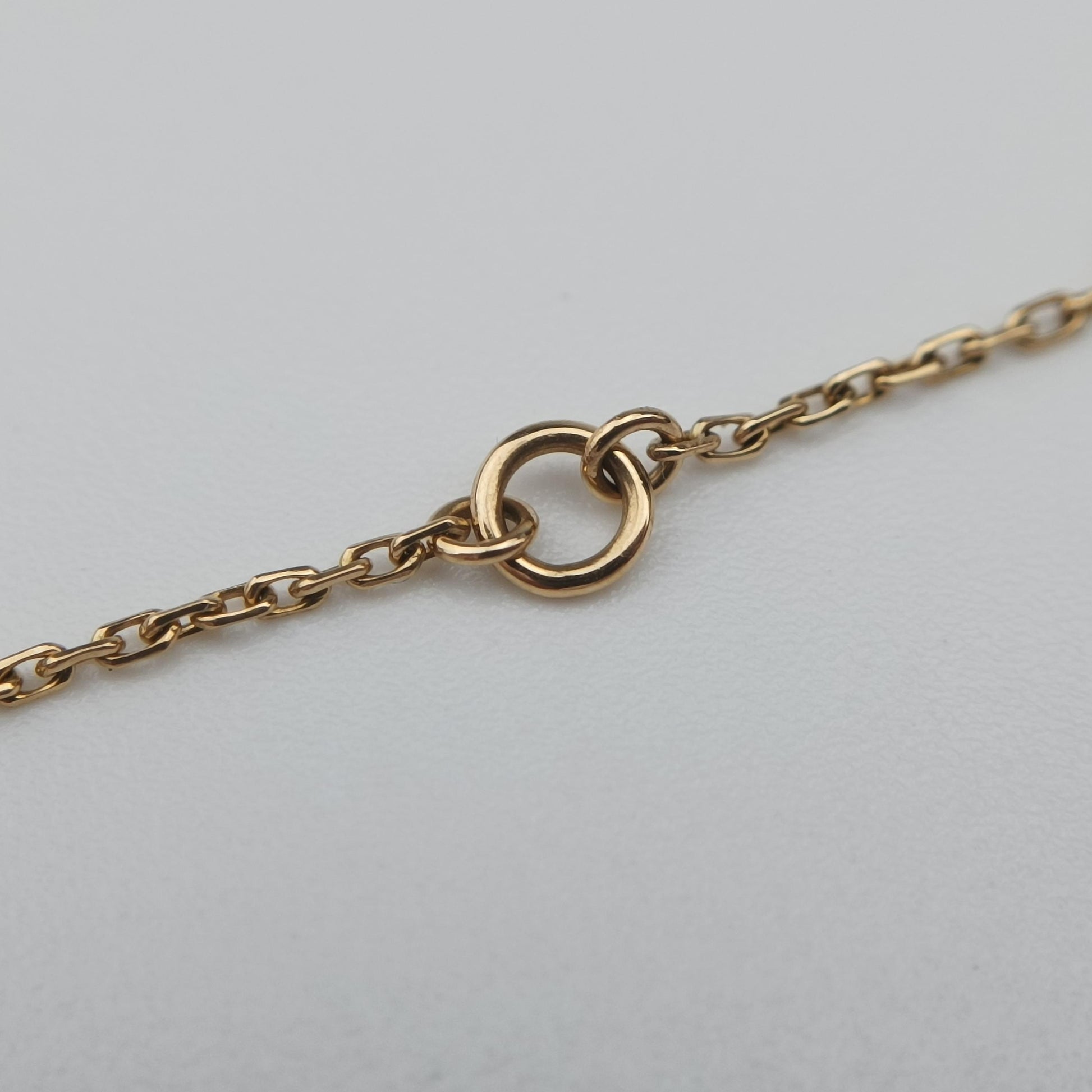 Sweet Alhambra Papillon White×golden AU750 ARF69000 JE489574スウィートアルハンブラ パピヨン ホワイト×ゴールド AU750 ARF69000 JE489574