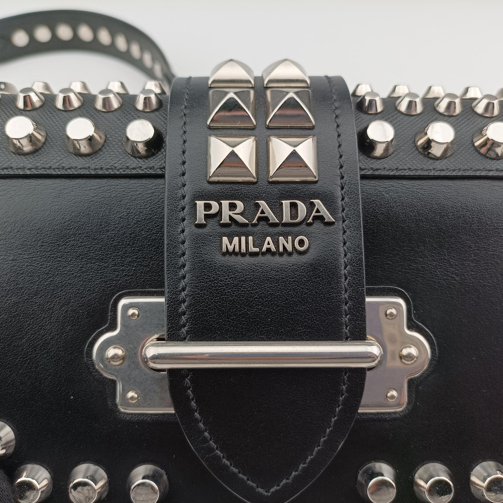 Cahier Black Leather 1BH018 25カイエ ブラック レザー 1BH018 25