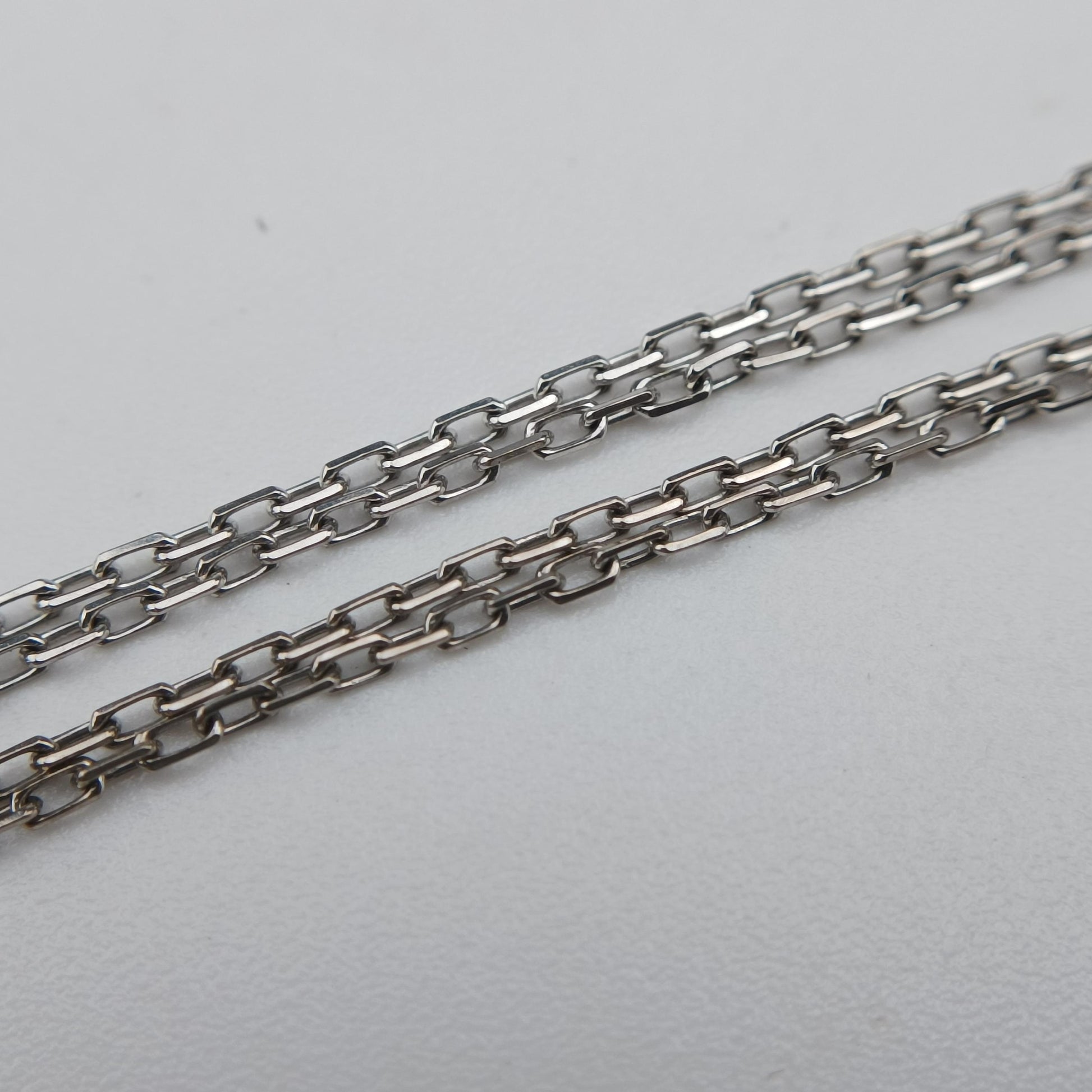 Love Circle DIAMONDS White AU750 B6038100 TM2217ラブサークル ダイヤモンド ホワイト AU750 B6038100 TM2217