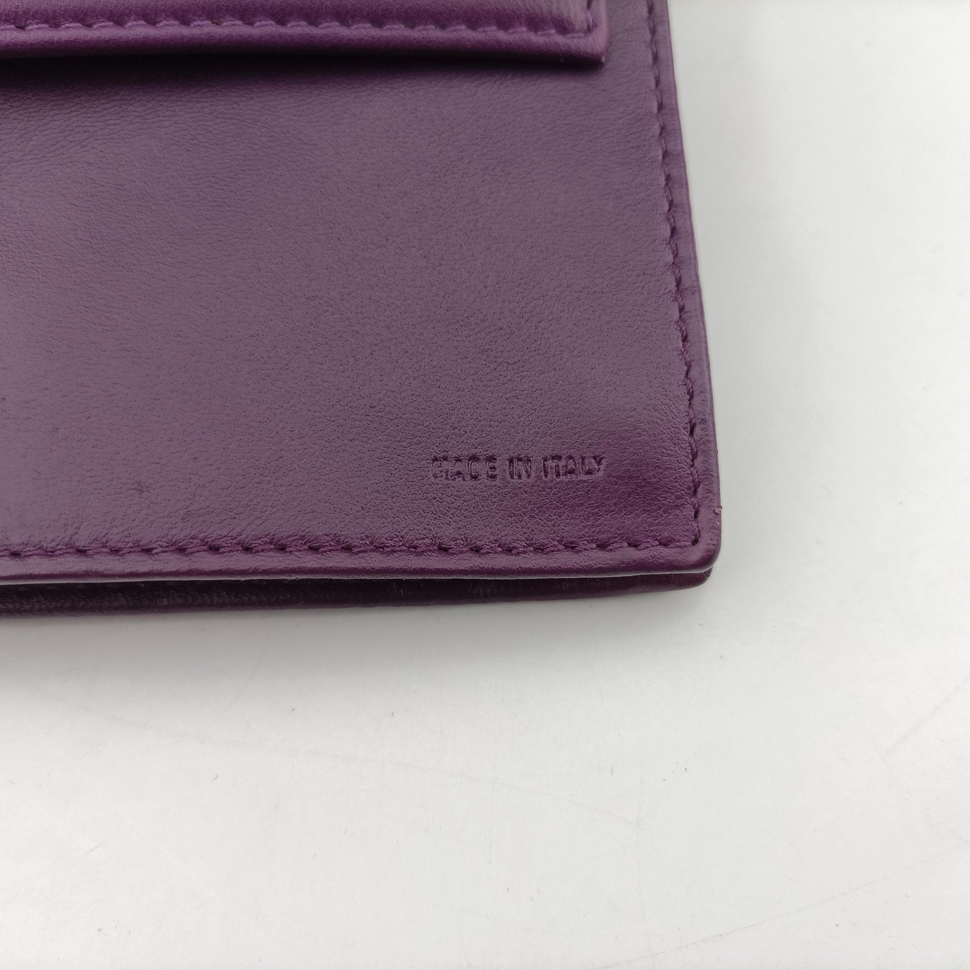 Embossed Logo Purple Leather 8M0219 2401-8M0219-YMY-089エンボス ロゴ パープル レザー 8M0219 2401-8M0219-YMY-089