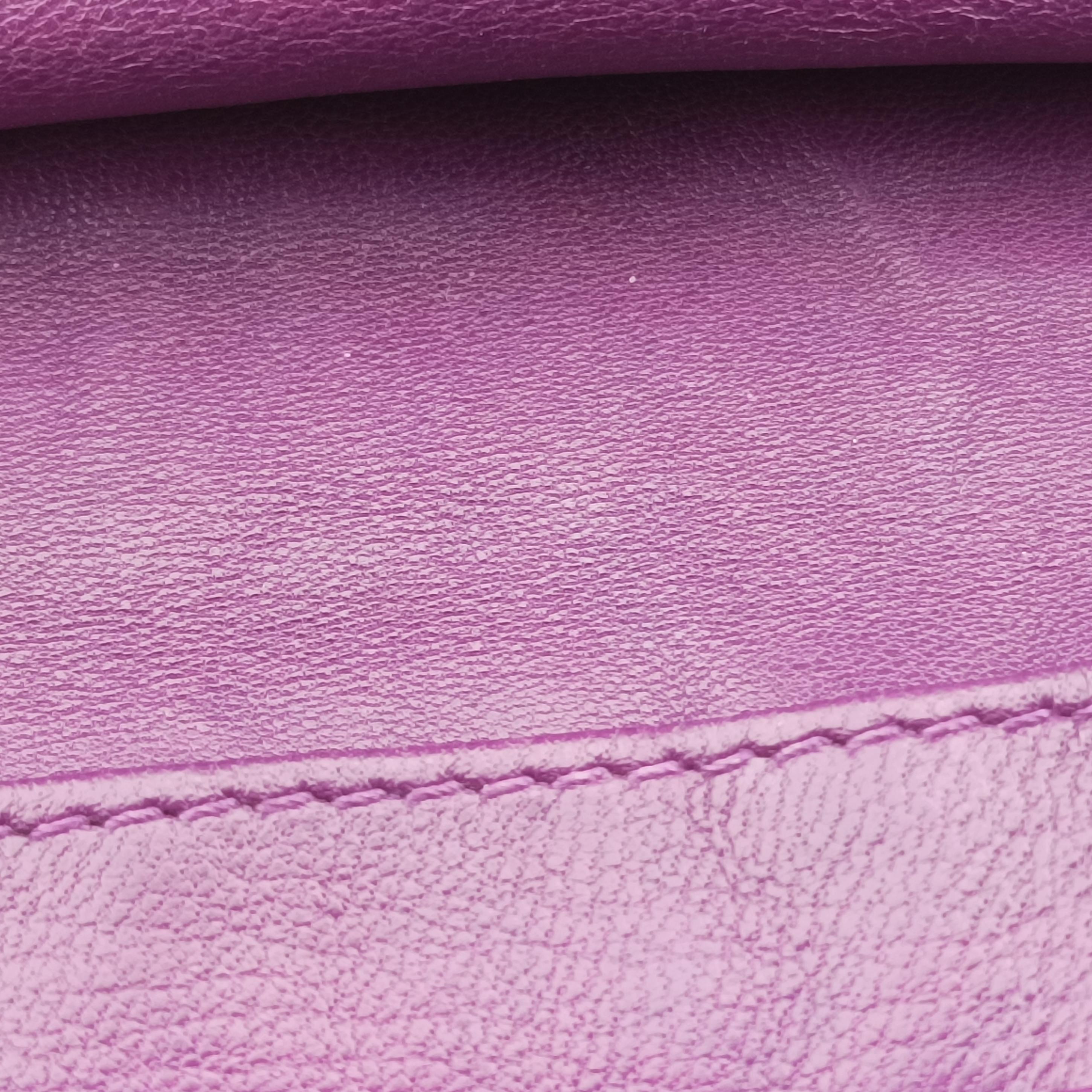 Embossed Logo Purple Leather 8M0219 2401-8M0219-YMY-089エンボス ロゴ パープル レザー 8M0219 2401-8M0219-YMY-089