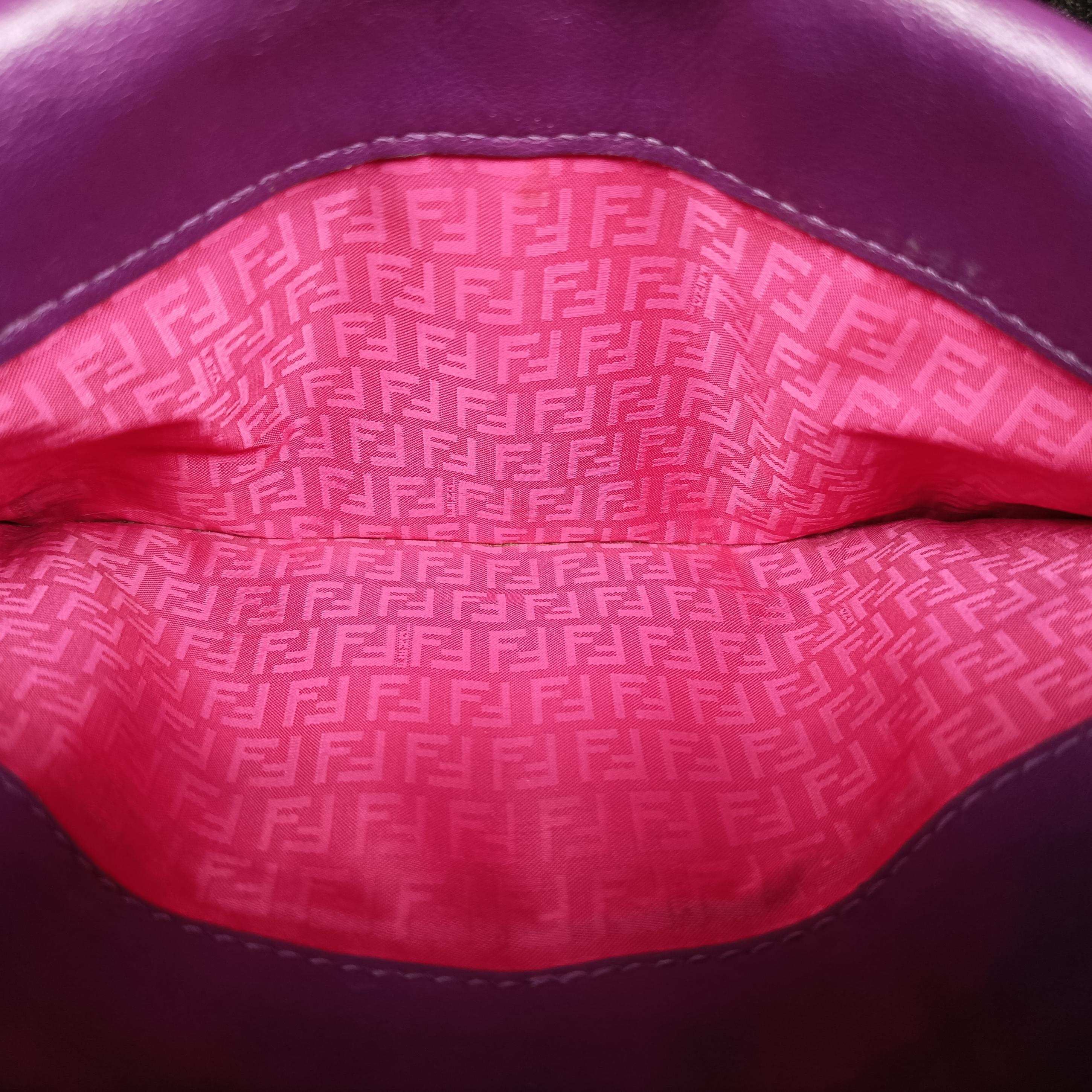 Embossed Logo Purple Leather 8M0219 2401-8M0219-YMY-089エンボス ロゴ パープル レザー 8M0219 2401-8M0219-YMY-089