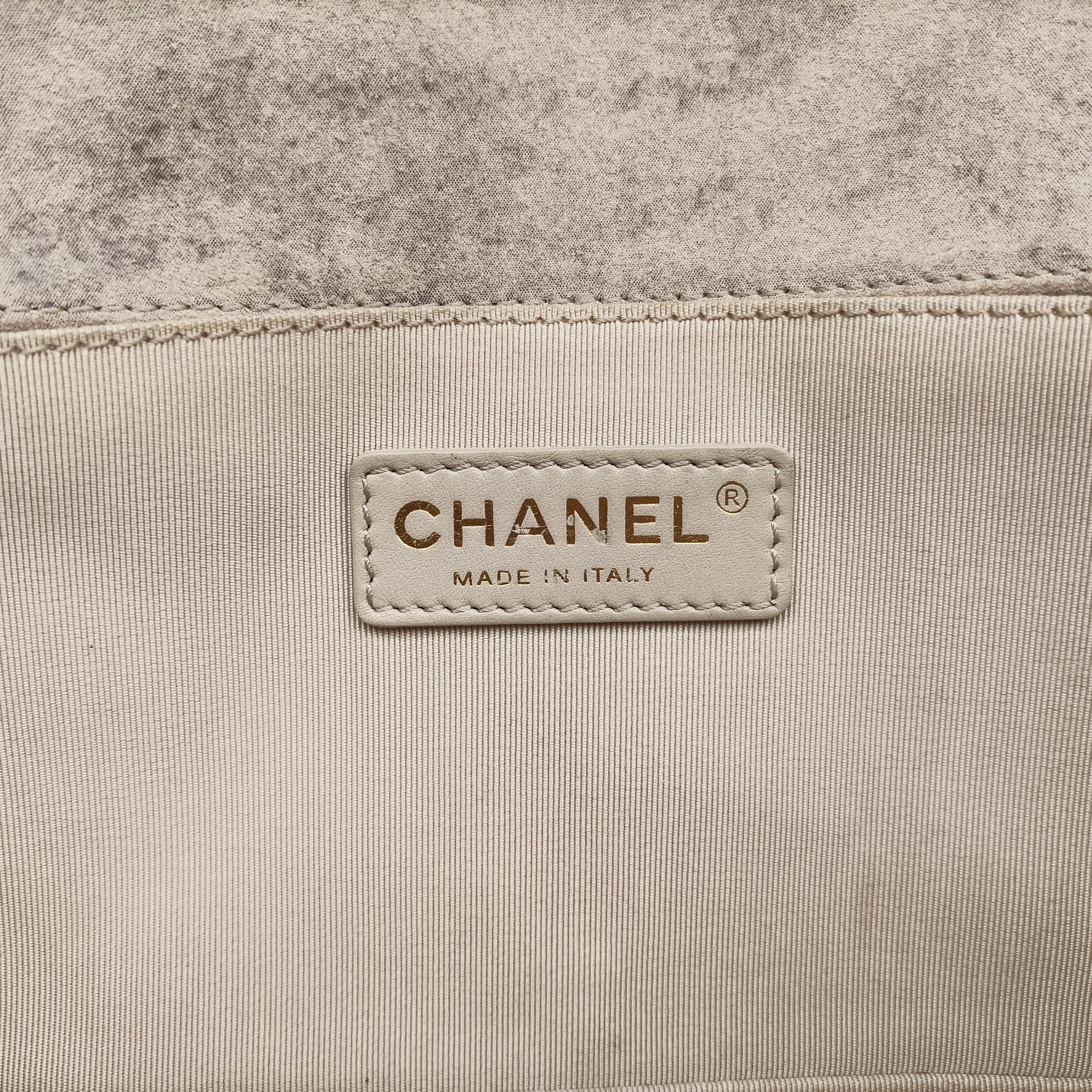 BOY CHANEL Beige suede A66281 18187092ボーイシャネル ベージュ スエード A66281 18187092