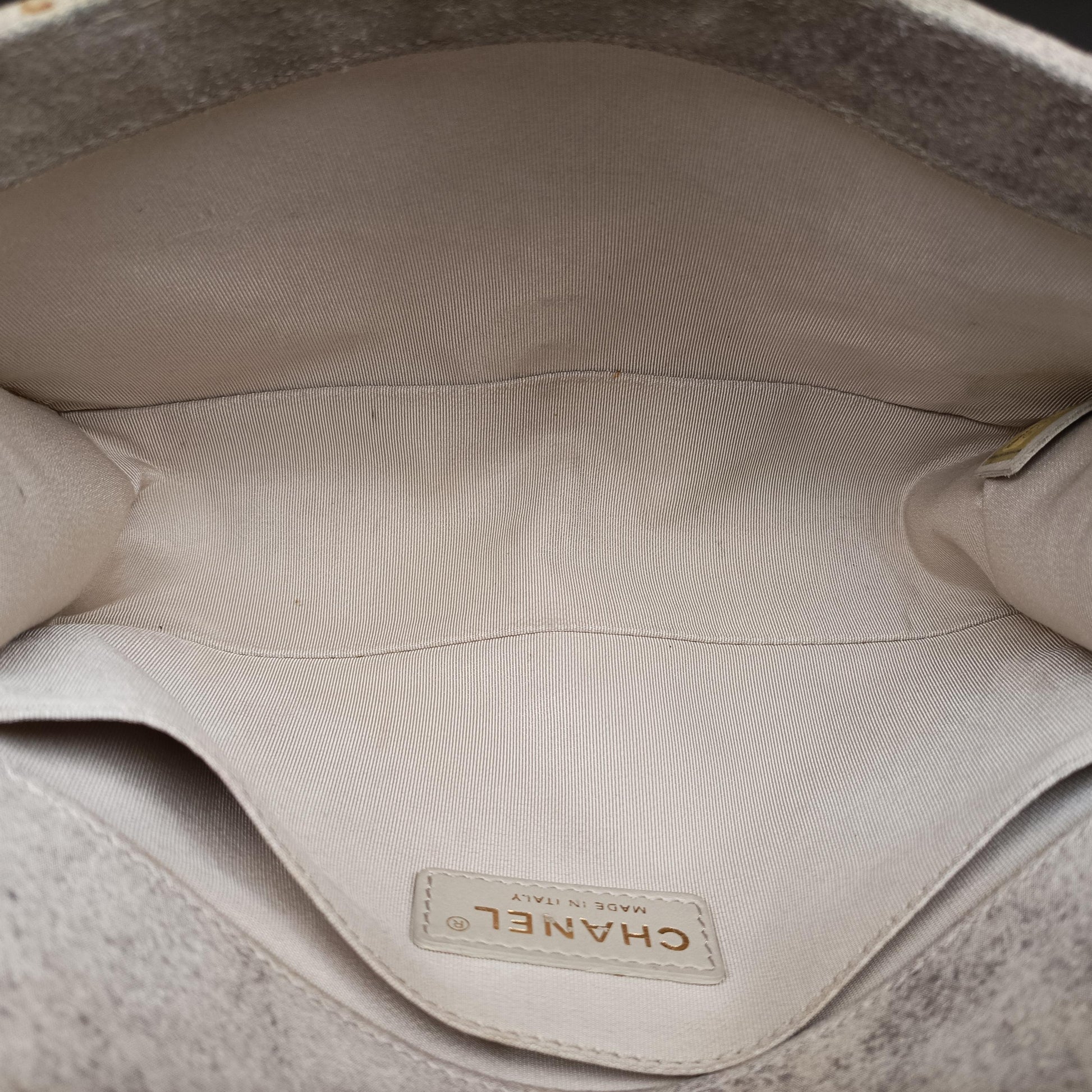 BOY CHANEL Beige suede A66281 18187092ボーイシャネル ベージュ スエード A66281 18187092