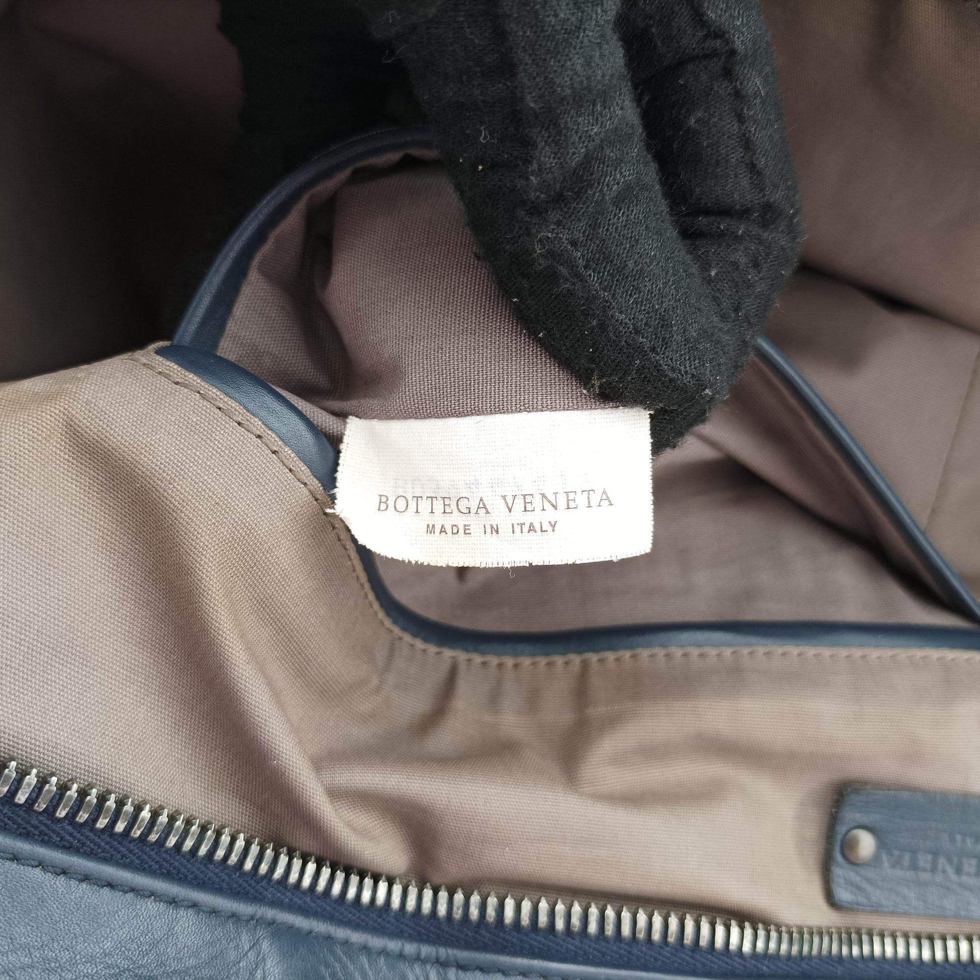 Intrecciato Black lambskin B03944741Yイントレチャート ブラック ラムスキン B03944741Y