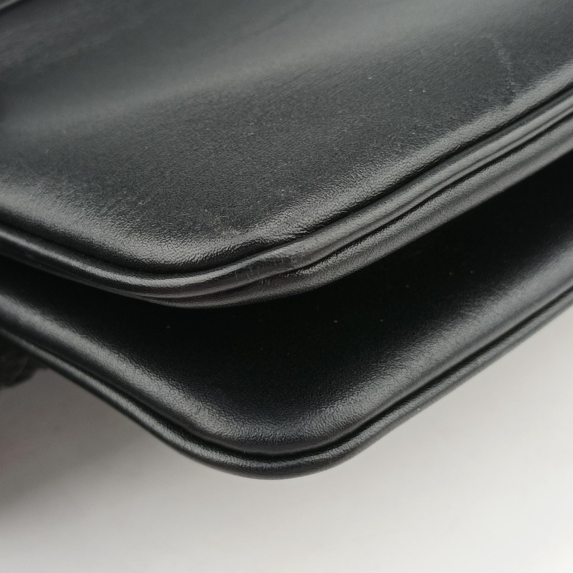 Rajah Black Leather 537241 I026469677ラジャ ブラック レザー 537241 I026469677