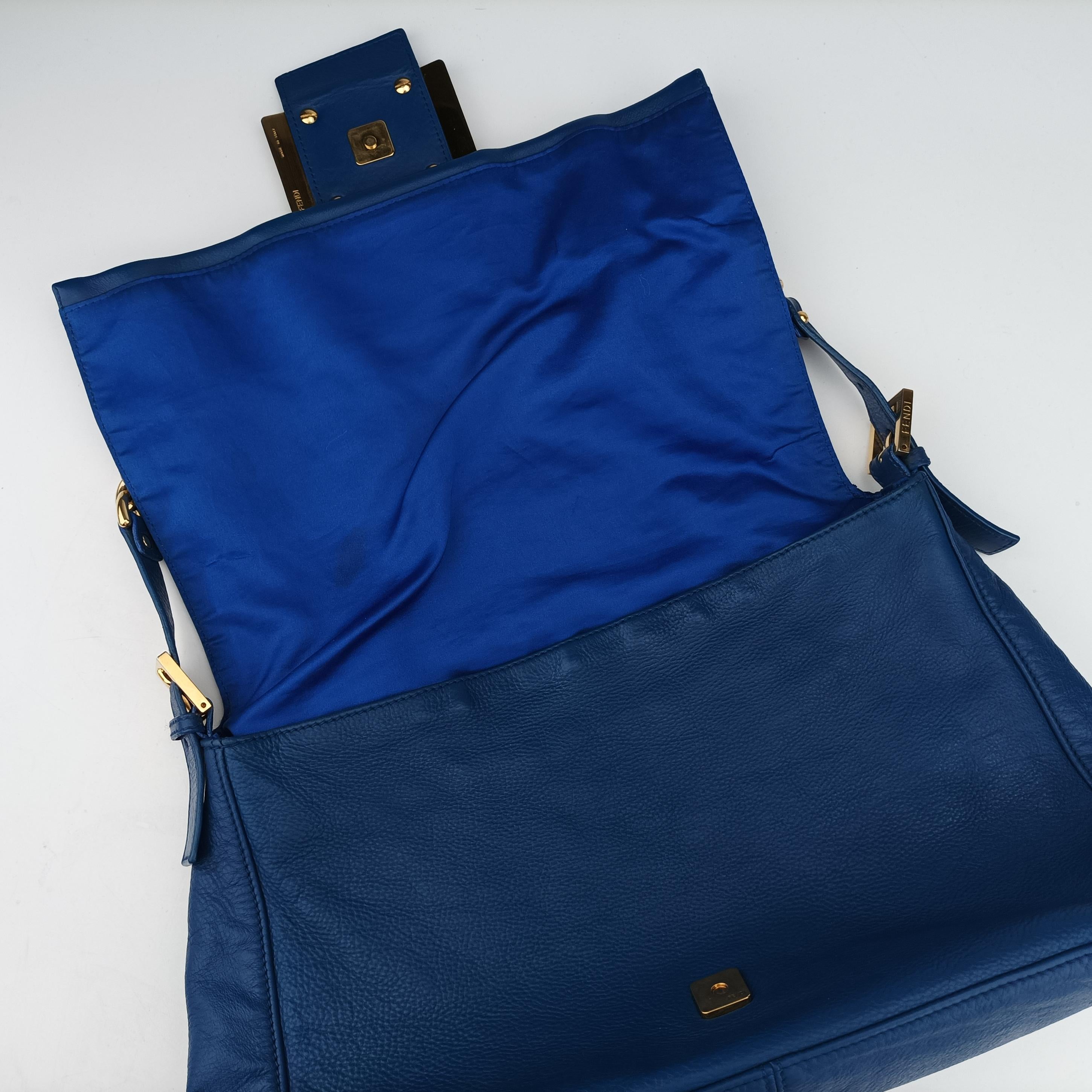 Big Mamma Forever Flap Blue leather 8BR638 8BR638-FB7 128-2354ビッグマンマバケット ブルー レザー 8BR638 8BR638-FB7 128-2354