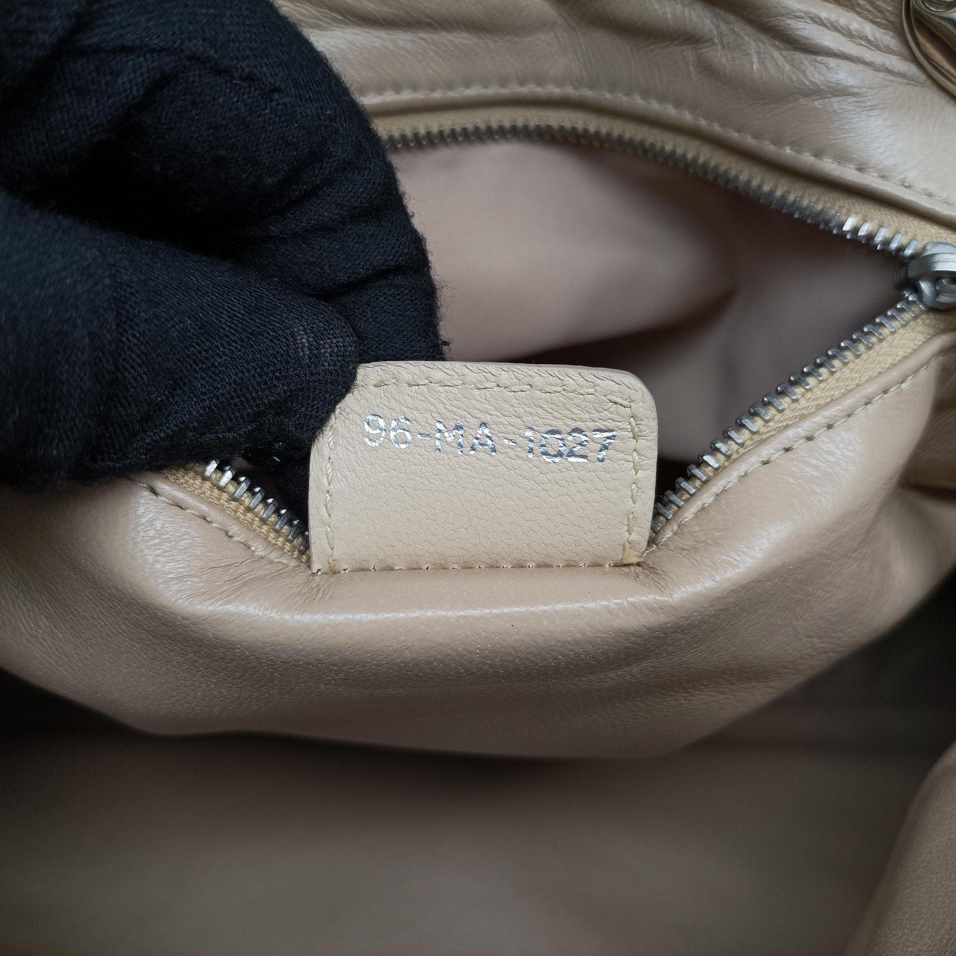 Lady Dior Avenue Tote Beige lambskin 96-MA-1027レディ ディオール アベニュー トート ベージュ ラムスキン 96-MA-1027