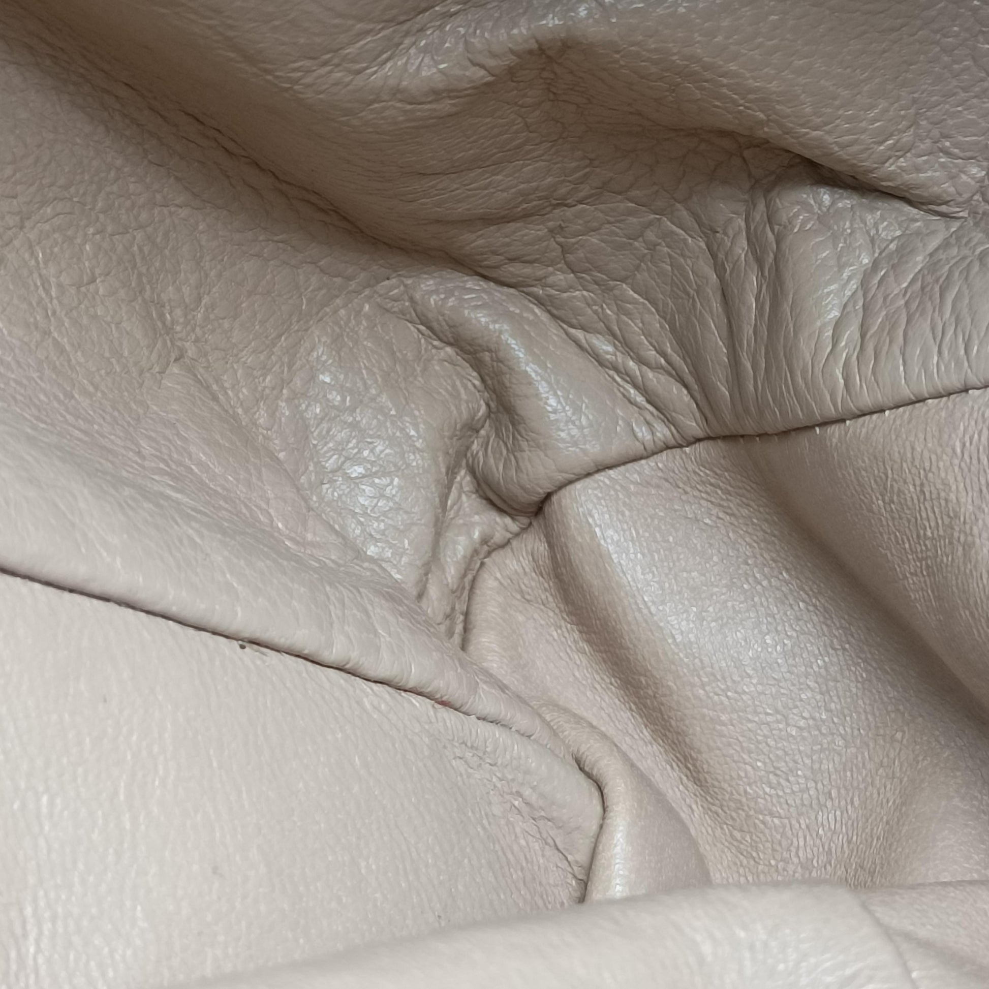 Lady Dior Avenue Tote Beige lambskin 96-MA-1027レディ ディオール アベニュー トート ベージュ ラムスキン 96-MA-1027