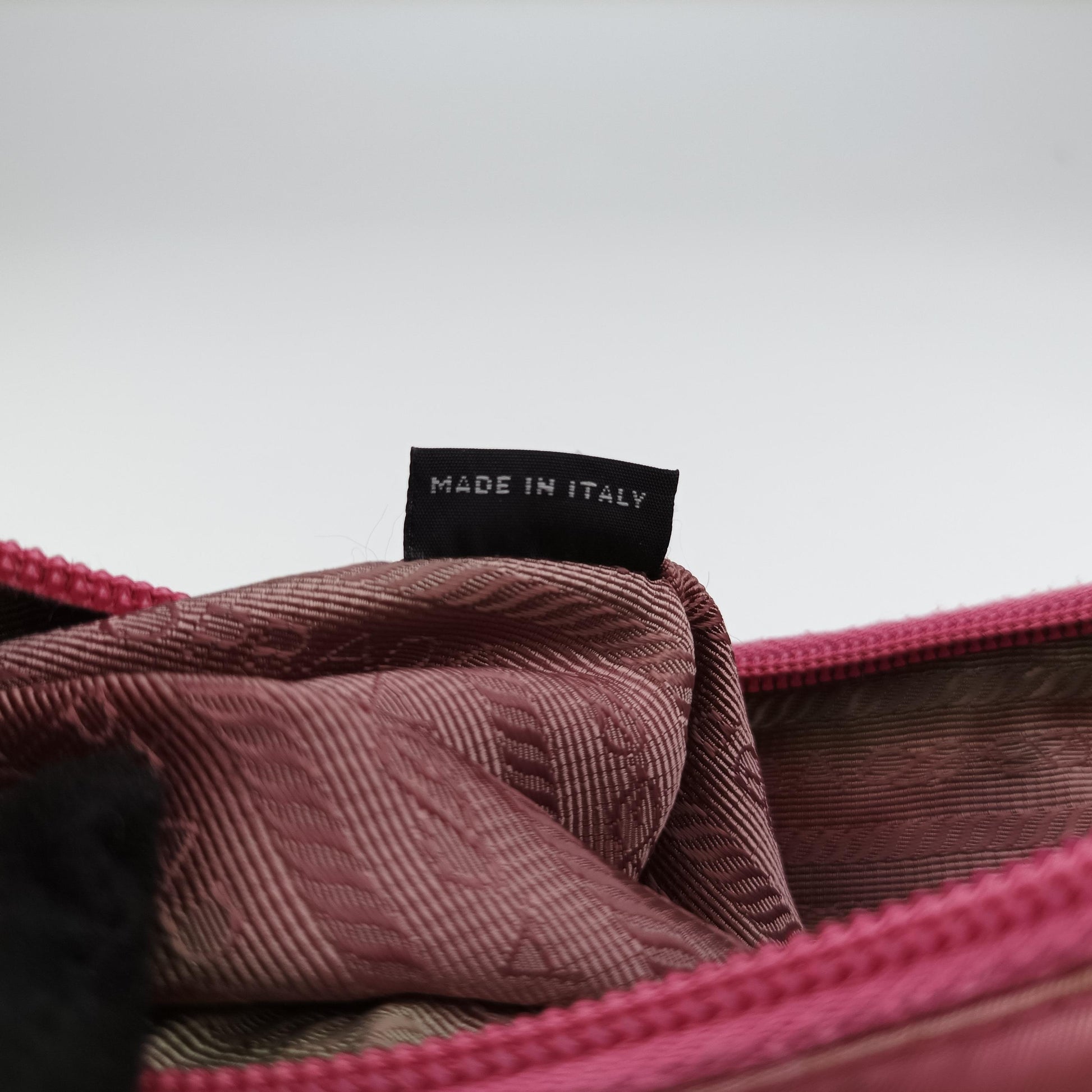 Re-Edition2000 Pink nylon 1NE515 31/A3Re Edition 2000 ミニ ピンク ナイロン 1NE515 31/A3