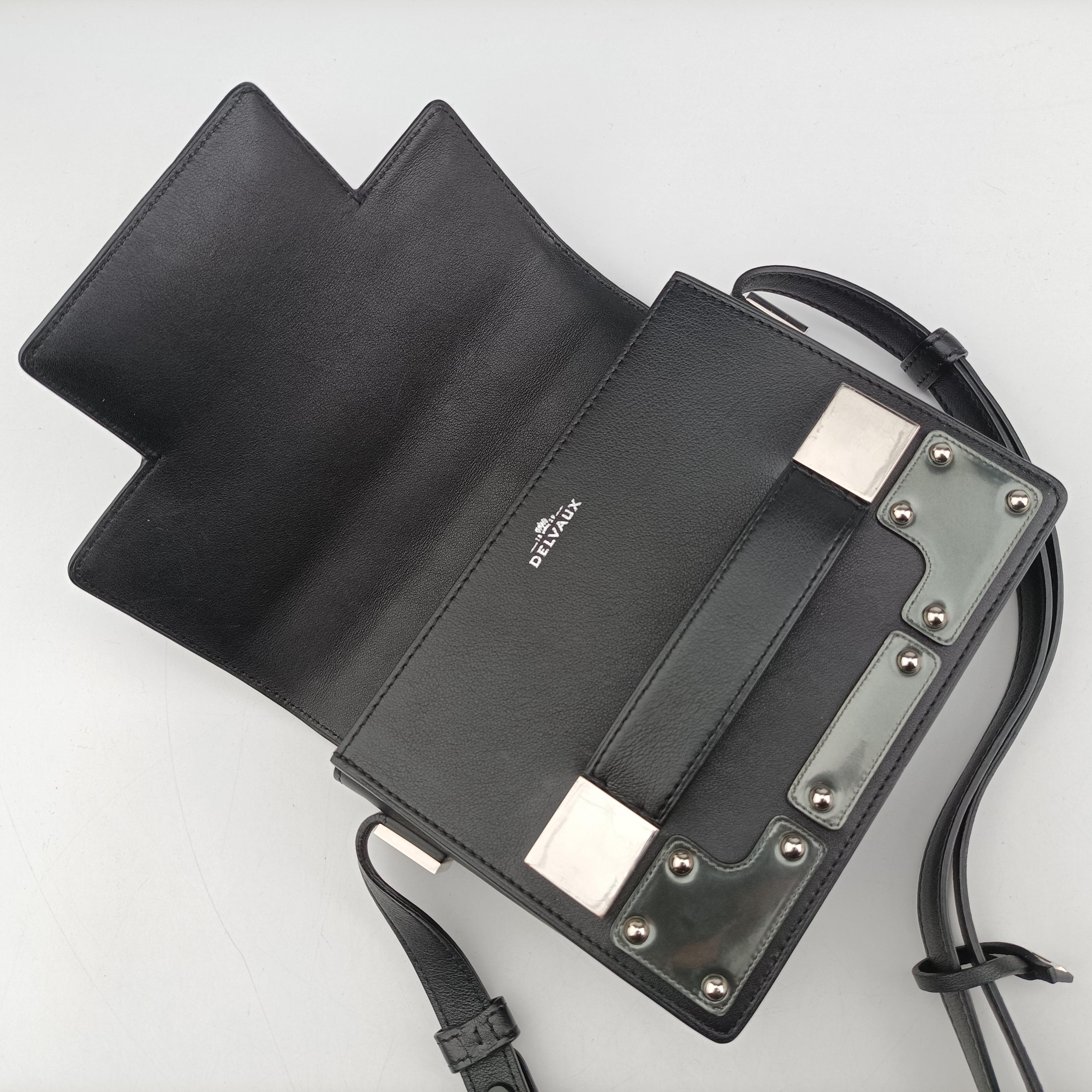 Iron Shield Madame Mini Black leather G06Aアイアンシールドマダムミニ ブラック レザー G06A
