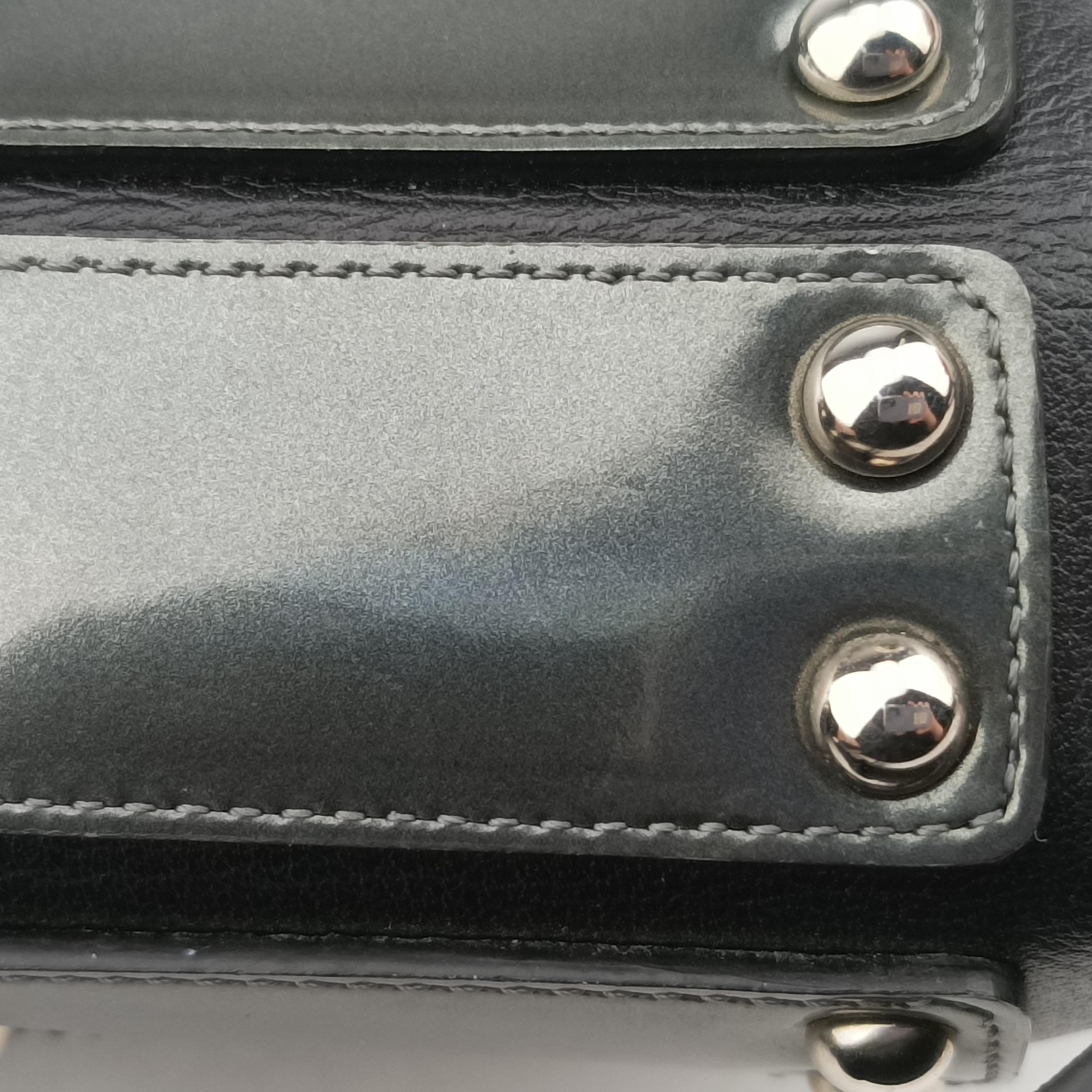 Iron Shield Madame Mini Black leather G06Aアイアンシールドマダムミニ ブラック レザー G06A