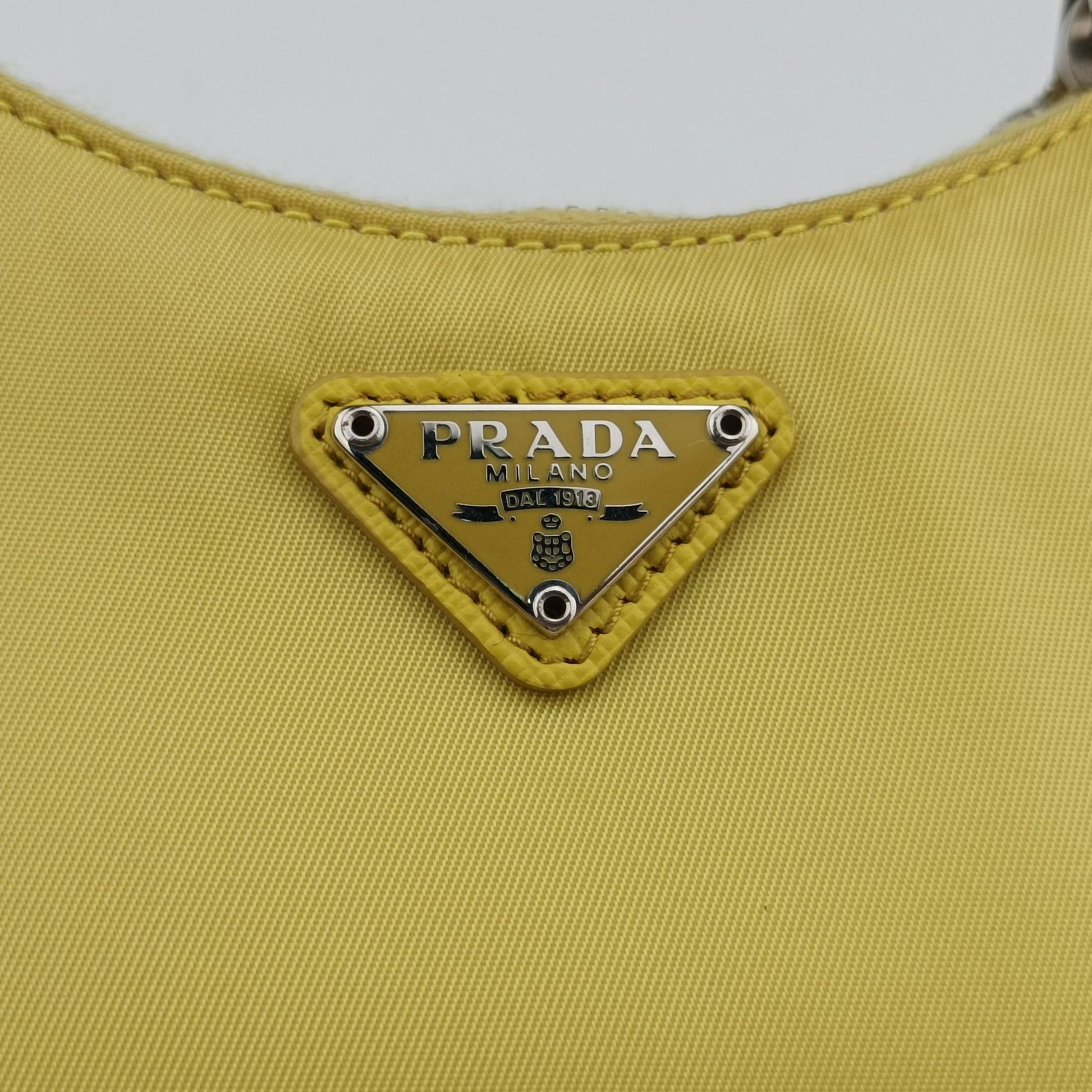Re-Edition Nylon Mini Yellow nylon 1TT122 42リエディションナイロンミニ イエロー ナイロン 1TT122 42