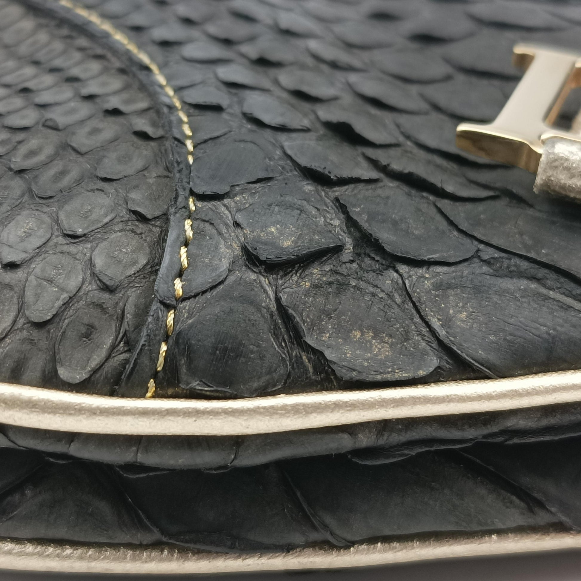 Saddle Black snakeskin 53BM-0023サドル ブラック ヘビ革 53BM-0023