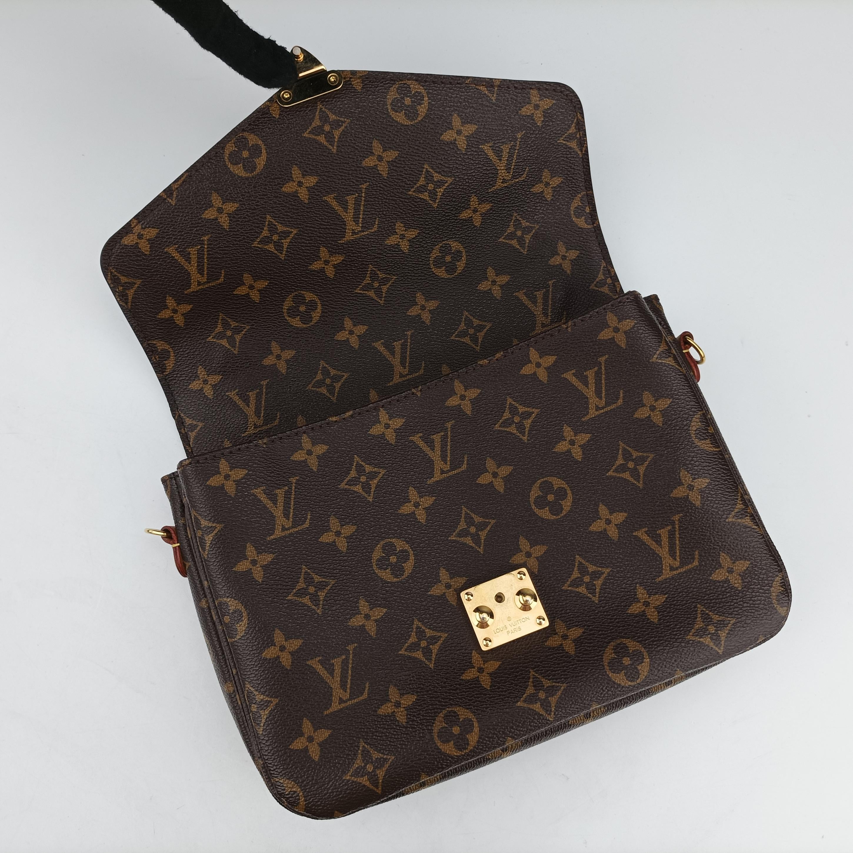 Pochette Metis MM Brown Monogram Canvas M44875 DU3115ポシェットメティスMM モノグラム/ブラウン モノグラムキャンバス M44875 DU3115