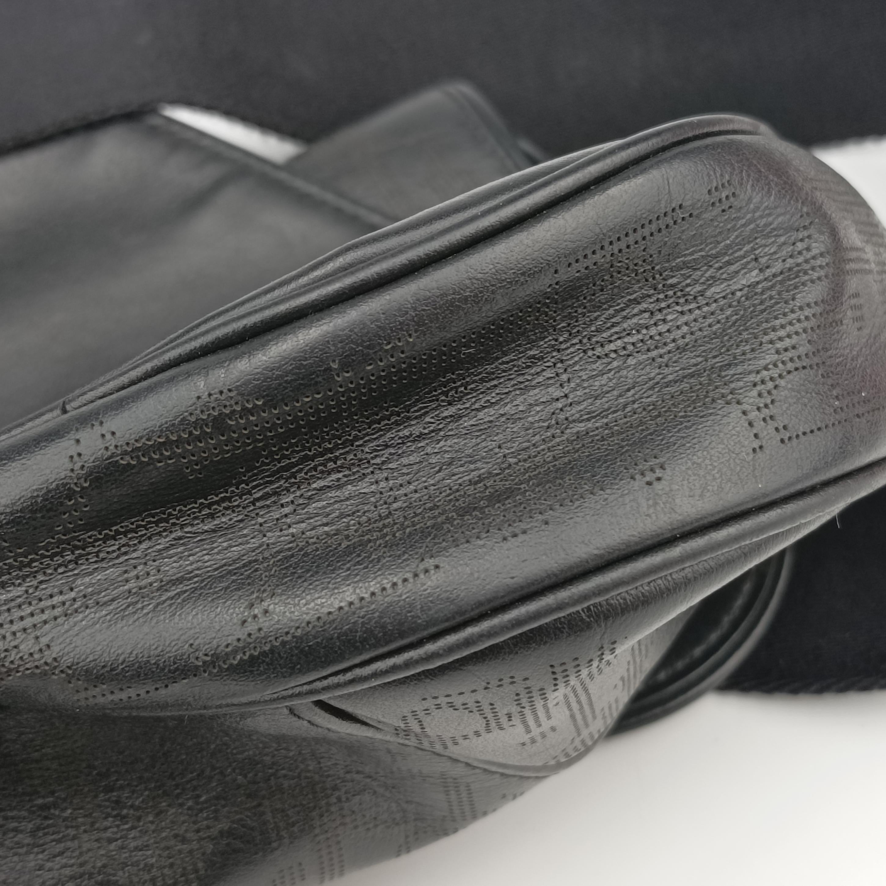 saddle Black leather 02-BO-1200サドル ブラック レザー 02-BO-1200