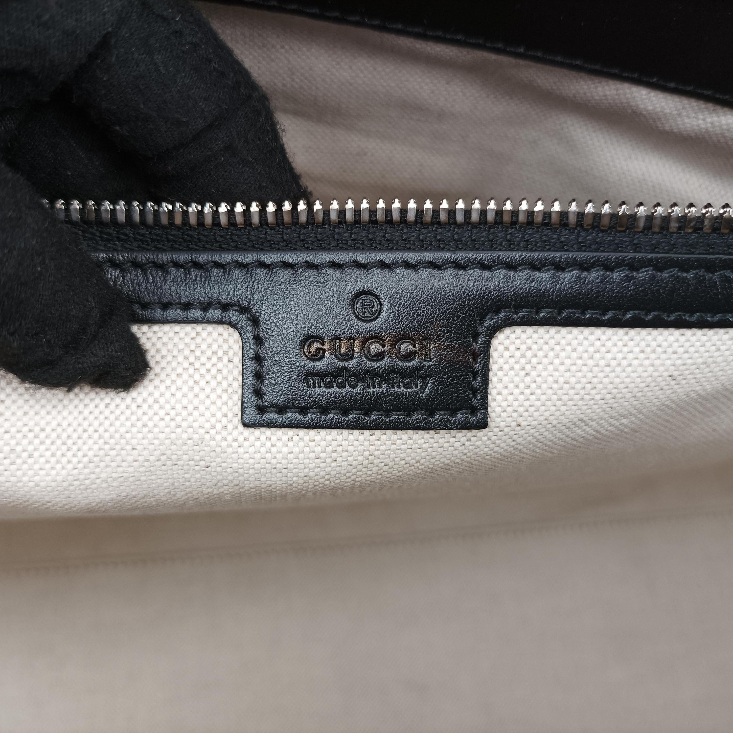 GG Embossed Black Leather 725129 E039515650ジージーエンボスド ブラック レザー 725129 E039515650