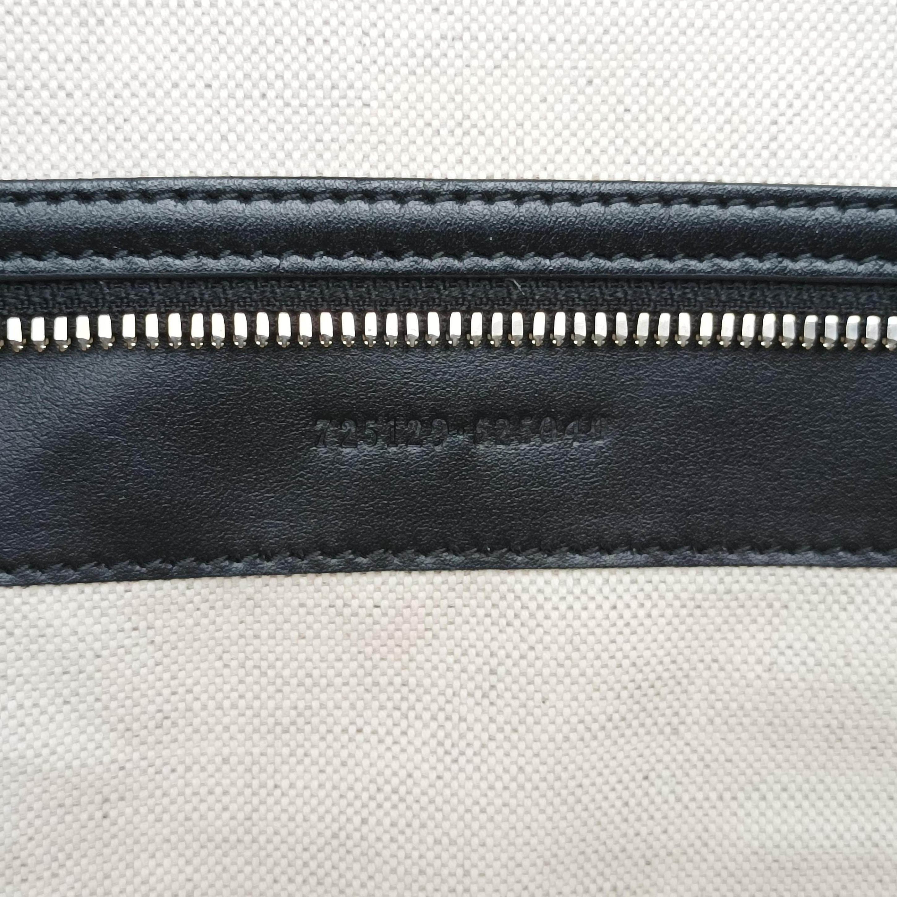 GG Embossed Black Leather 725129 E039515650ジージーエンボスド ブラック レザー 725129 E039515650