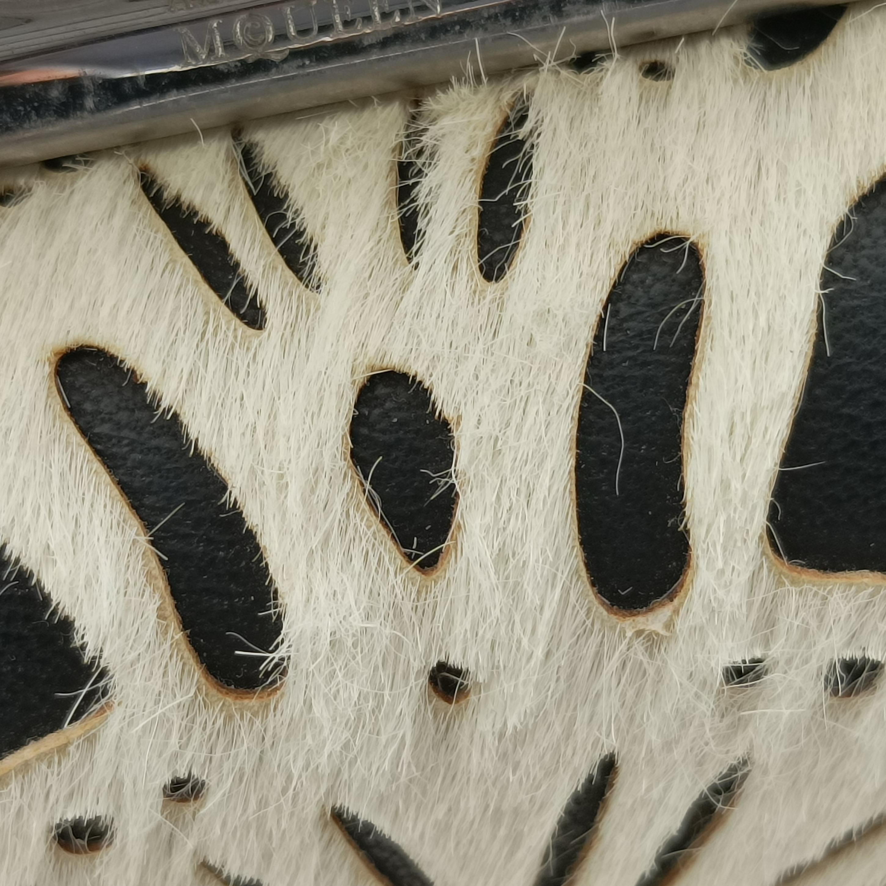 Knuckle Duster Black×white Leather×ponyhair 305048 000926ナックルダスター ブラック×ホワイト レザー×ハラコ 305048 000926