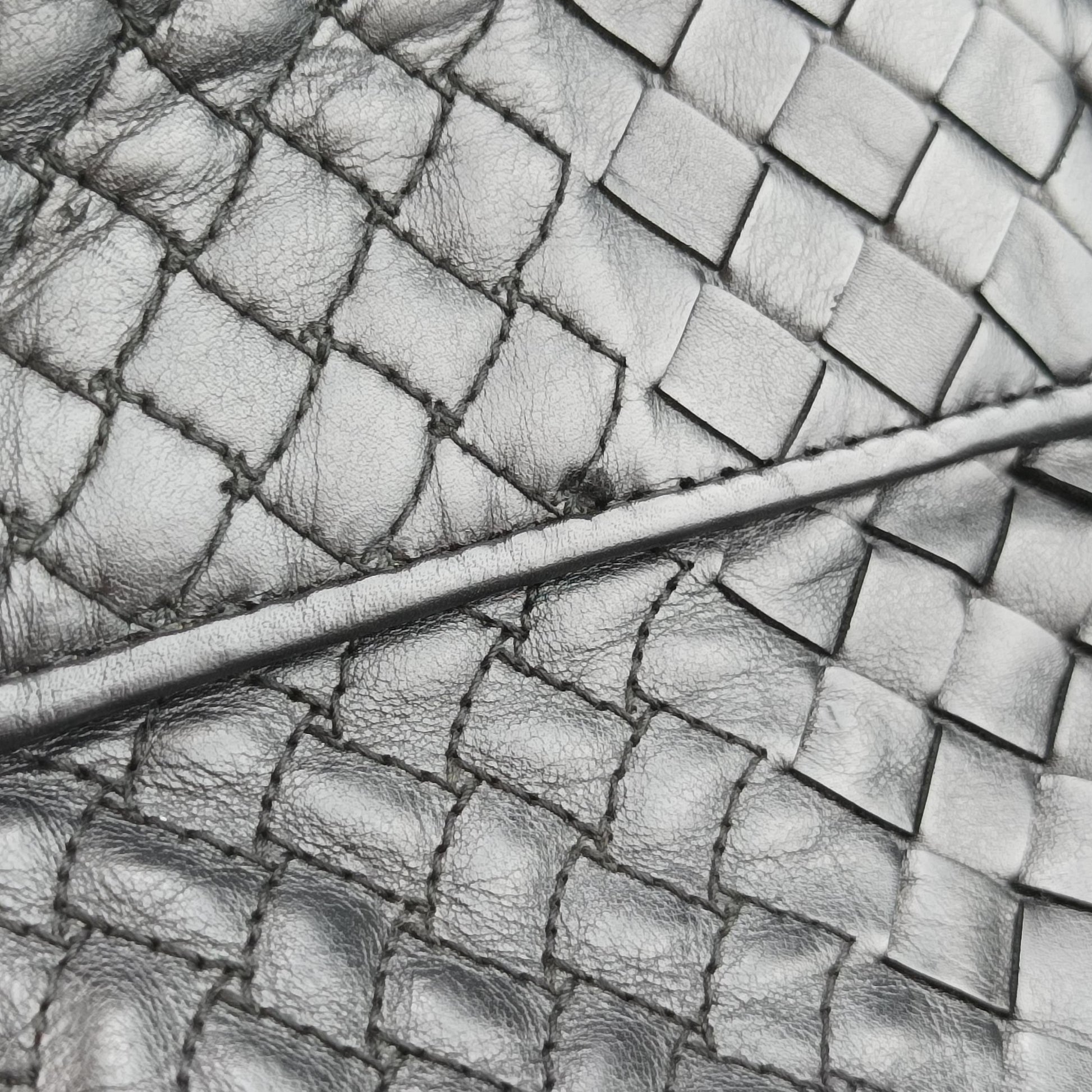 Intrecciato Black lambskin B03482603Cイントレチャート ブラック ラムスキン B03482603C