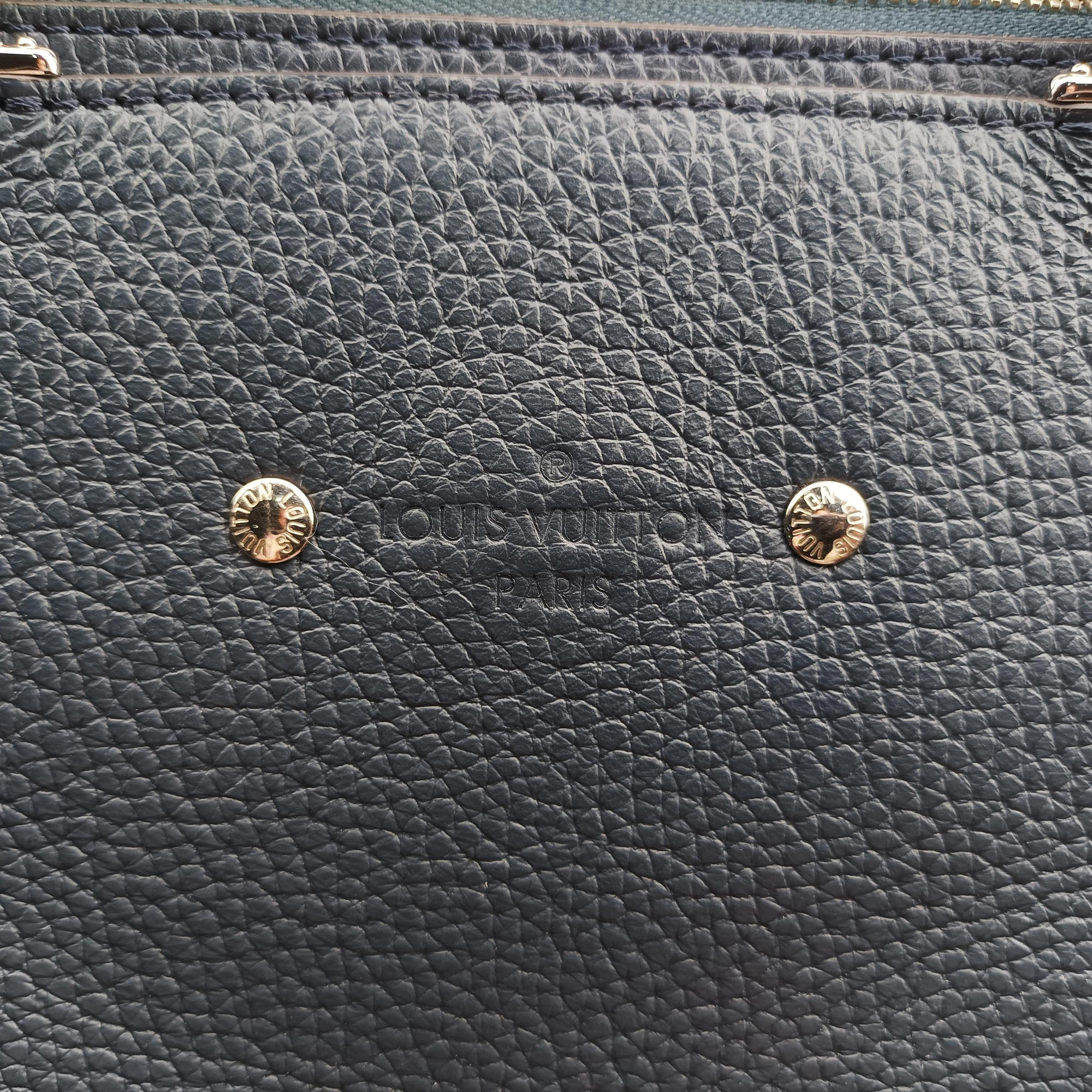 Armand Briefcase MM NAVY Taurillon leather M54380 IC Chipアルマンド ブリーフケース MM ネイビー トリヨンレザー M54380 ICチップ