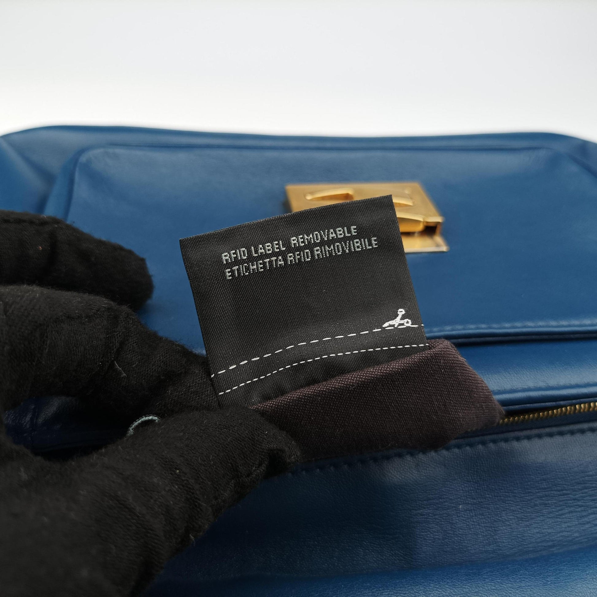 Be Baguette Blue lambskin 8BR677 8BR677-P05-139-2566ビー バゲット ブルー ラムスキン 8BR677 8BR677-P05-139-2566