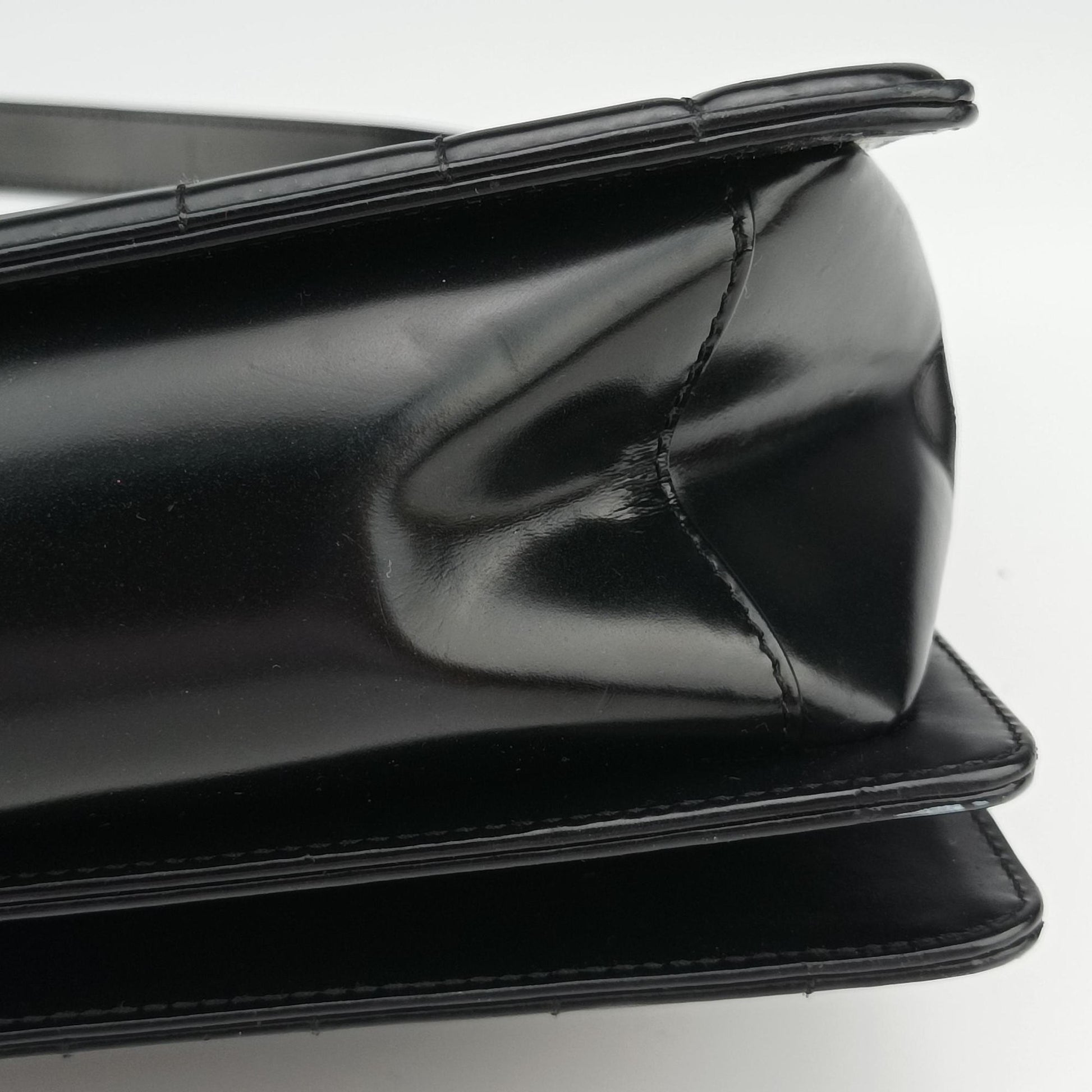 BOY CHANEL Black Patent A67021 16569135ボーイシャネル ブラック パテント A67021 16569135