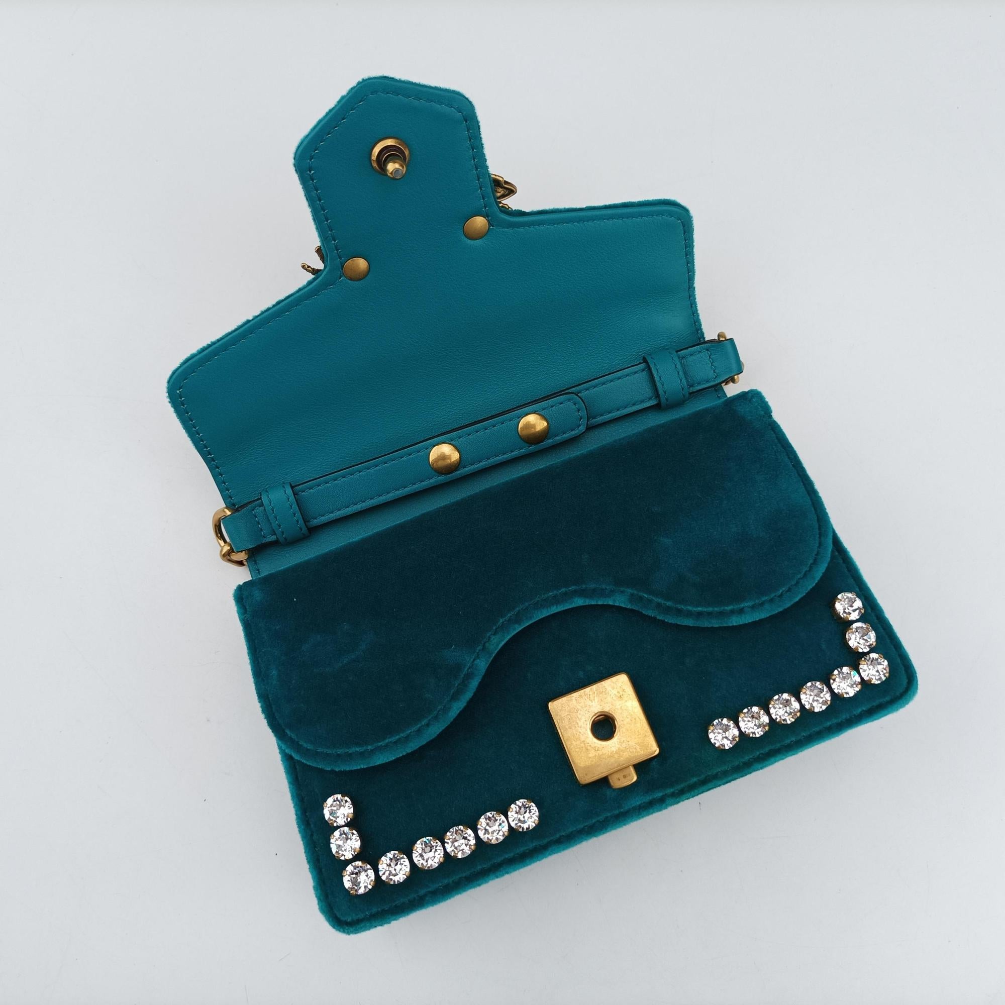 Bee Broadway Blue Velvet 489218 H022436186ビー ブロードウェイ ブルー ベルベット 489218 H022436186