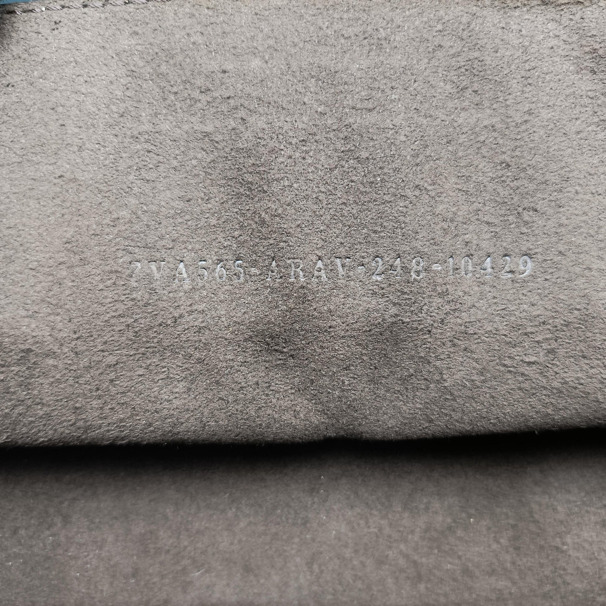 Soft Trunk Beige Leather 7VA565 7VA565-ARAV-248-10429ソフトトランク  ベージュ レザー 7VA565 7VA565-ARAV-248-10429