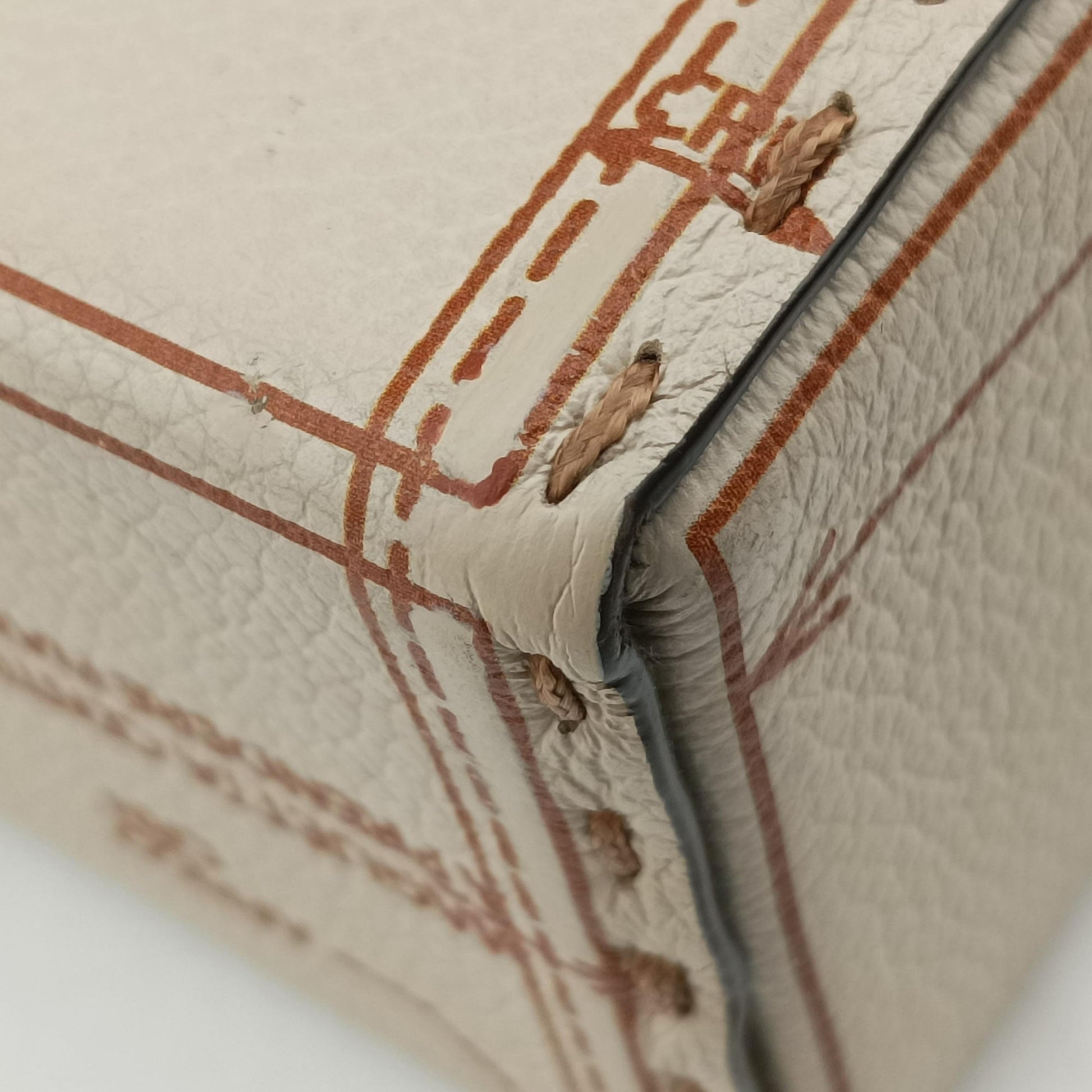 Soft Trunk Beige Leather 7VA565 7VA565-ARAV-248-10429ソフトトランク  ベージュ レザー 7VA565 7VA565-ARAV-248-10429