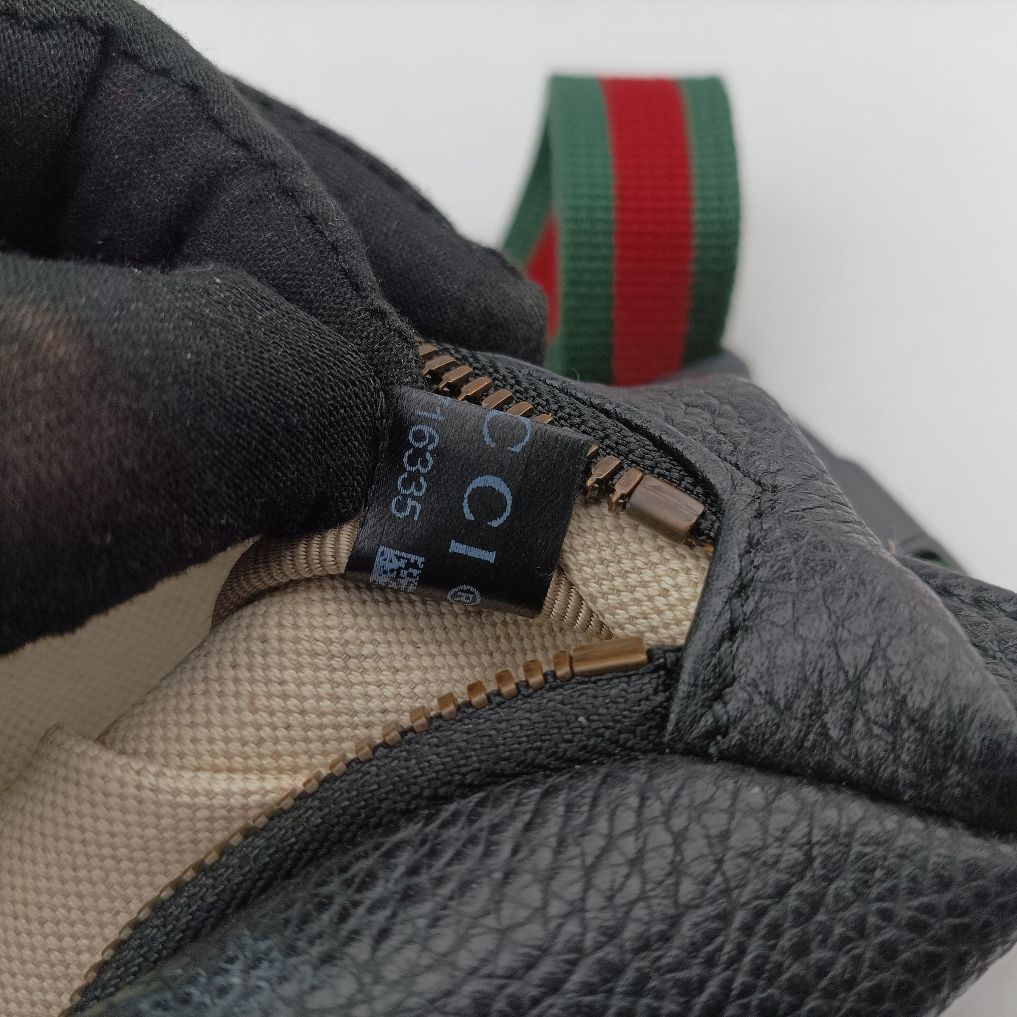 Gucci print Black Leather 527792 A025716335グッチプリント ブラック レザー 527792 A025716335