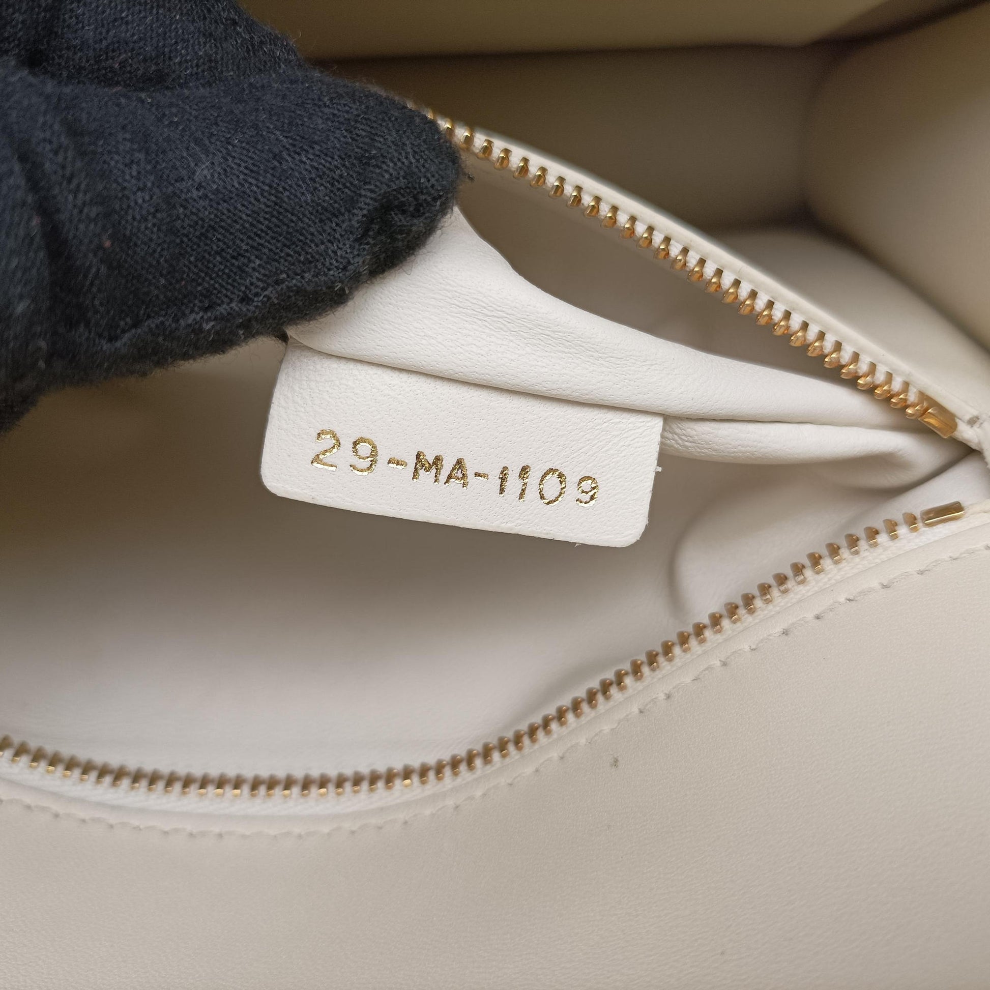 30 Montaigne White leather 29-MA-110930モンテーニュ ホワイト レザー 29-MA-1109