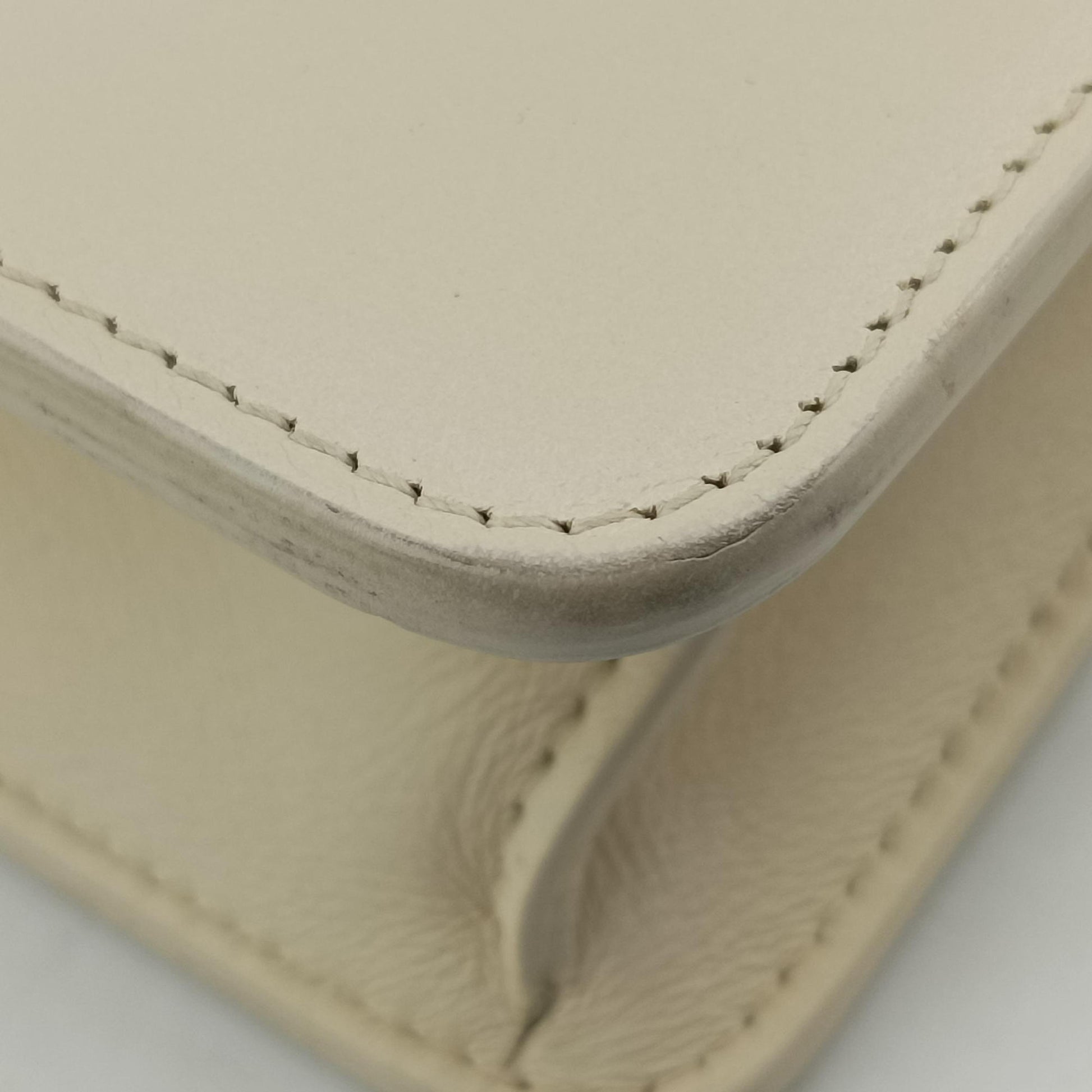 30 Montaigne White leather 29-MA-110930モンテーニュ ホワイト レザー 29-MA-1109