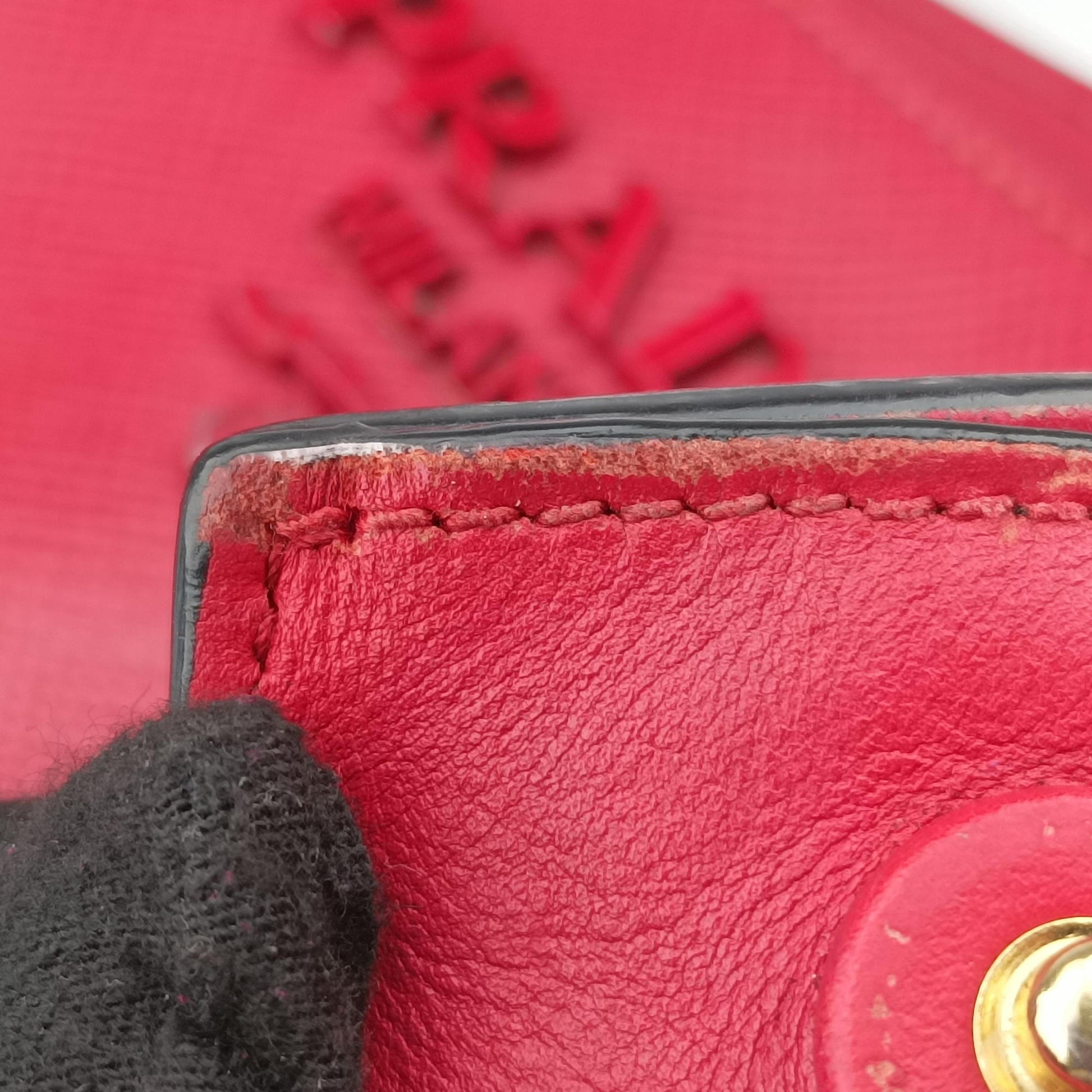 Cuir Monochrome Red SAFFIANO　Leather 1BA155 59キュイール モノクローム レッド サフィアーノレザー 1BA155 59