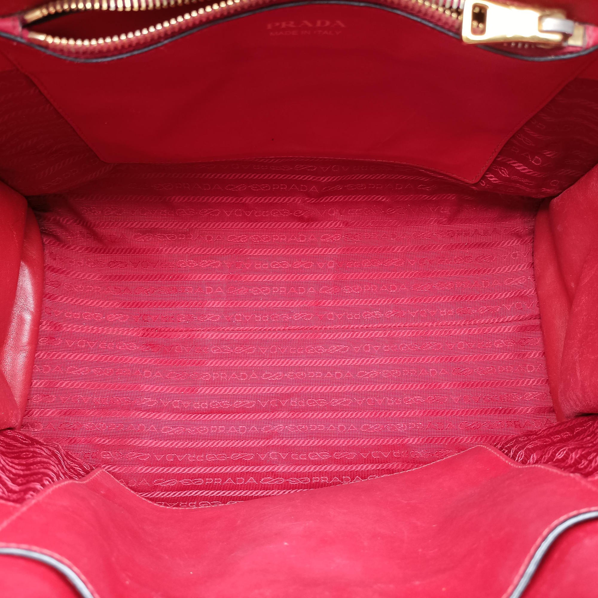 Cuir Monochrome Red SAFFIANO　Leather 1BA155 59キュイール モノクローム レッド サフィアーノレザー 1BA155 59