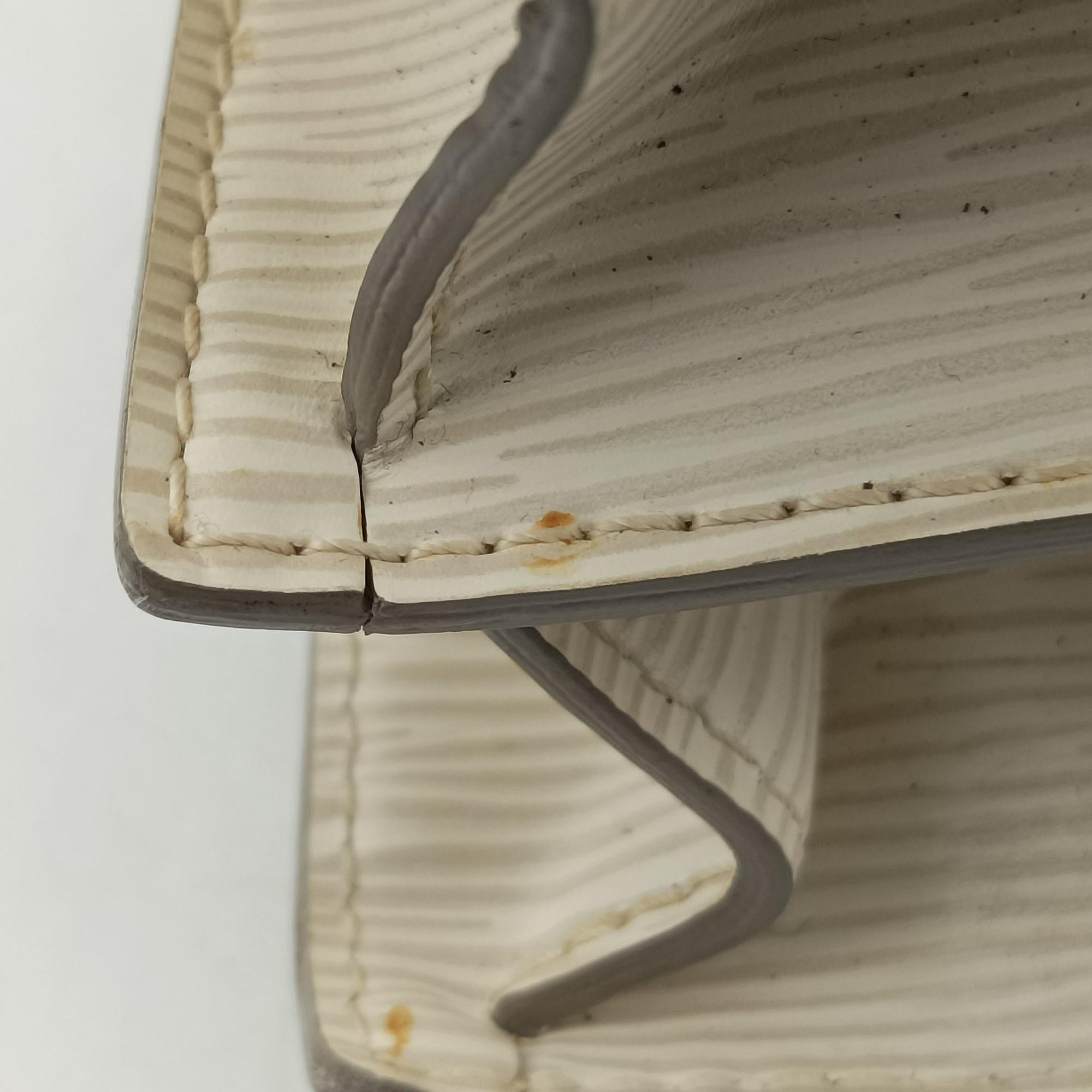 Sevigne GM White Epi M4051J MI0132セヴィニエGM ホワイト エピ M4051J MI0132