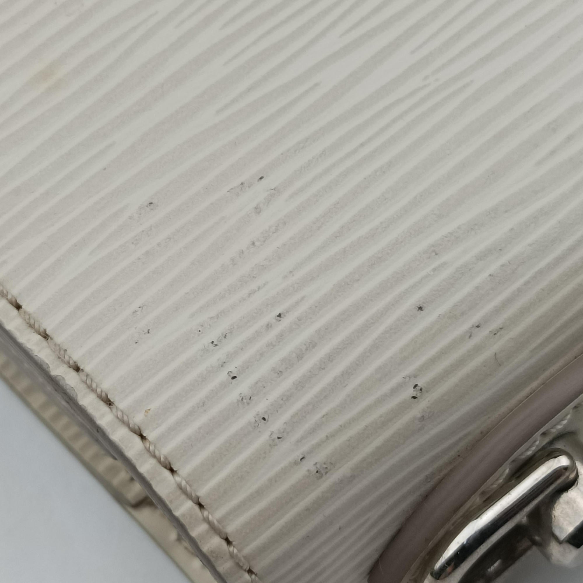 Sevigne GM White Epi M4051J MI0132セヴィニエGM ホワイト エピ M4051J MI0132